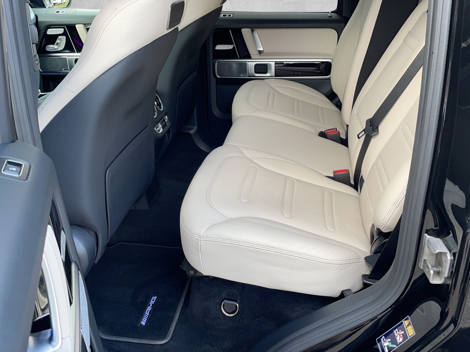 MERCEDES-BENZ G 400 d AMG Line 9G-Tronic-image-11