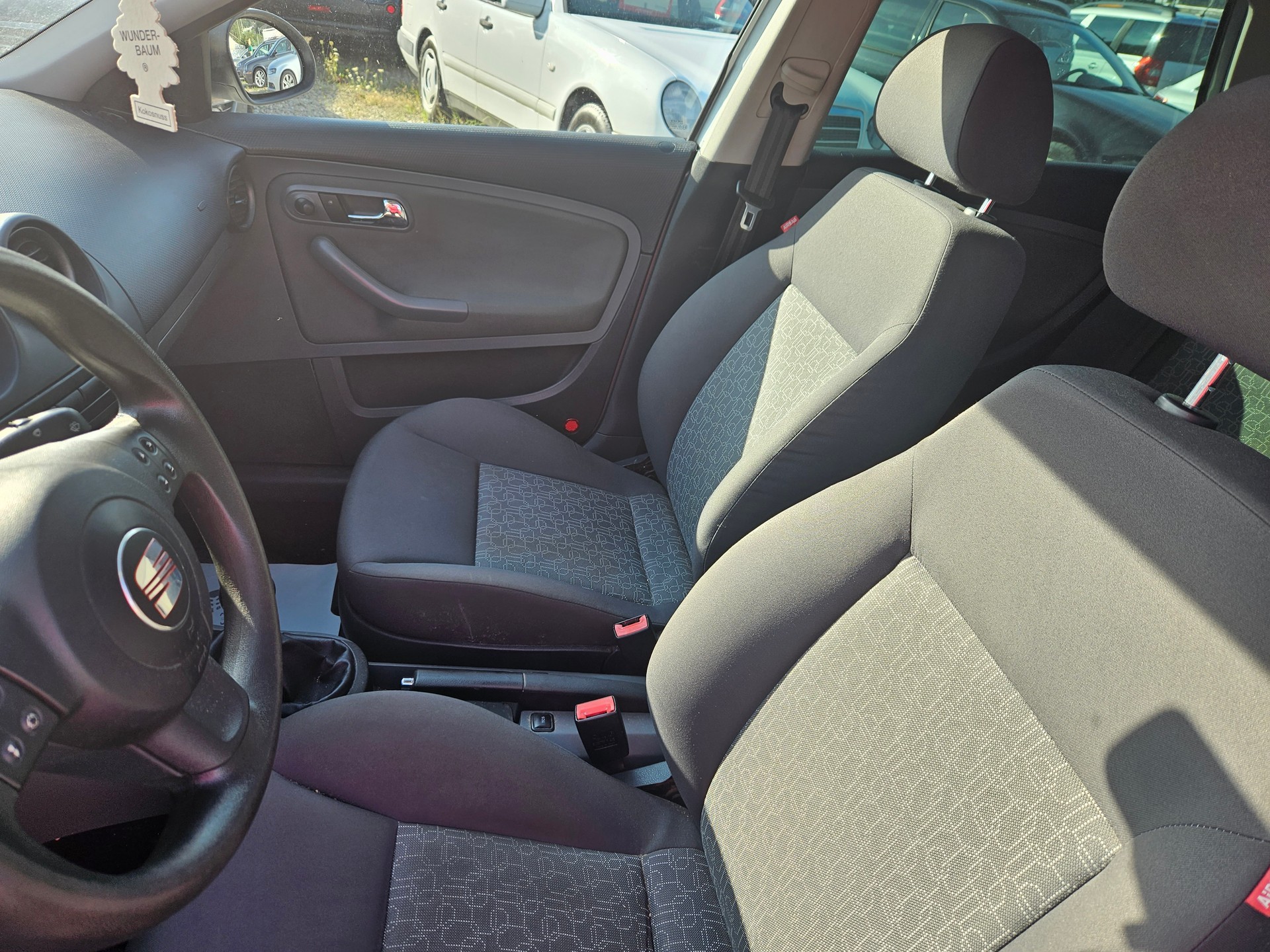 SEAT Ibiza 1.4 16V Edition Joya-image-11