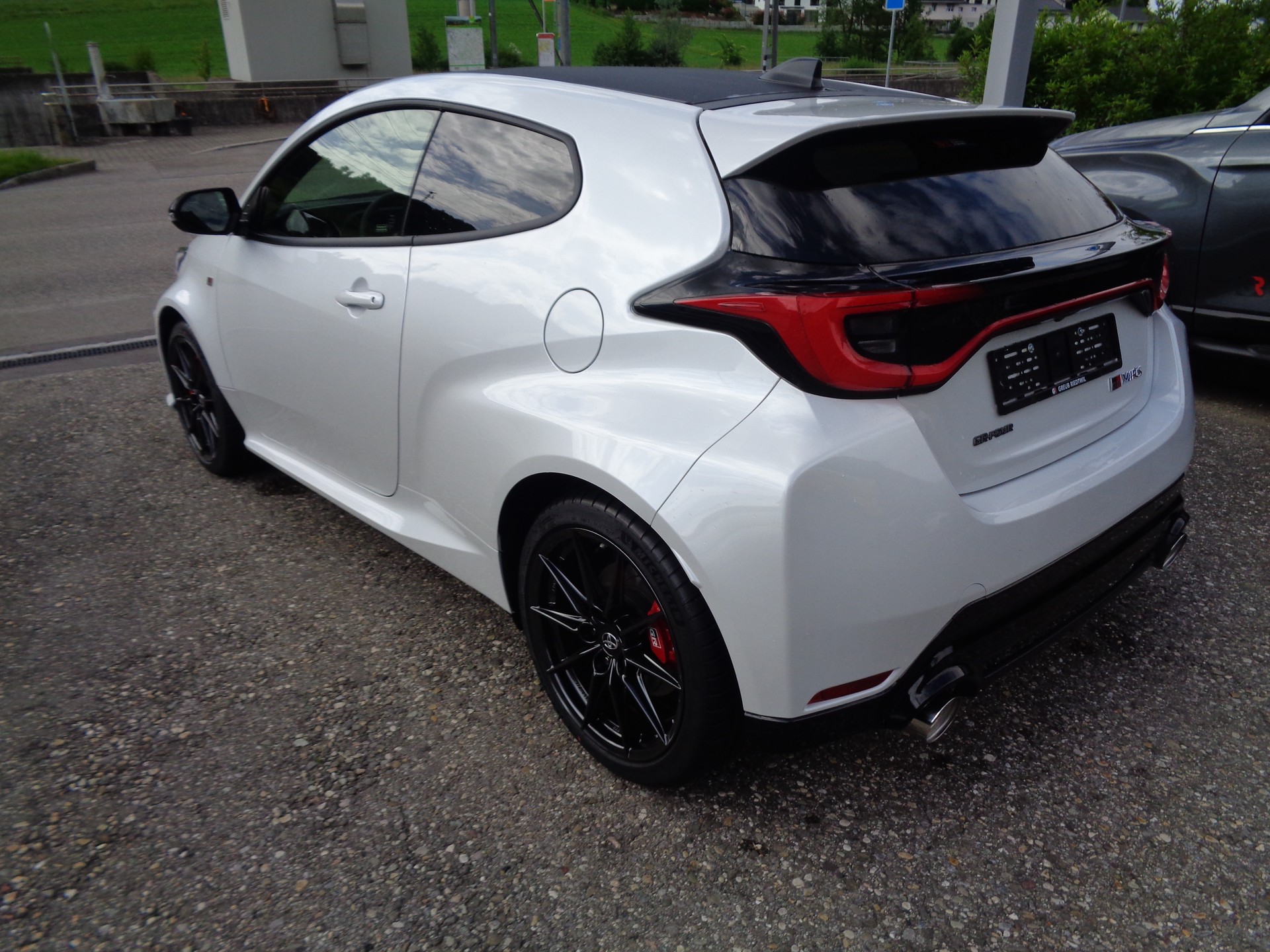 TOYOTA Yaris 1.6 GR Sport-showroom-element-3
