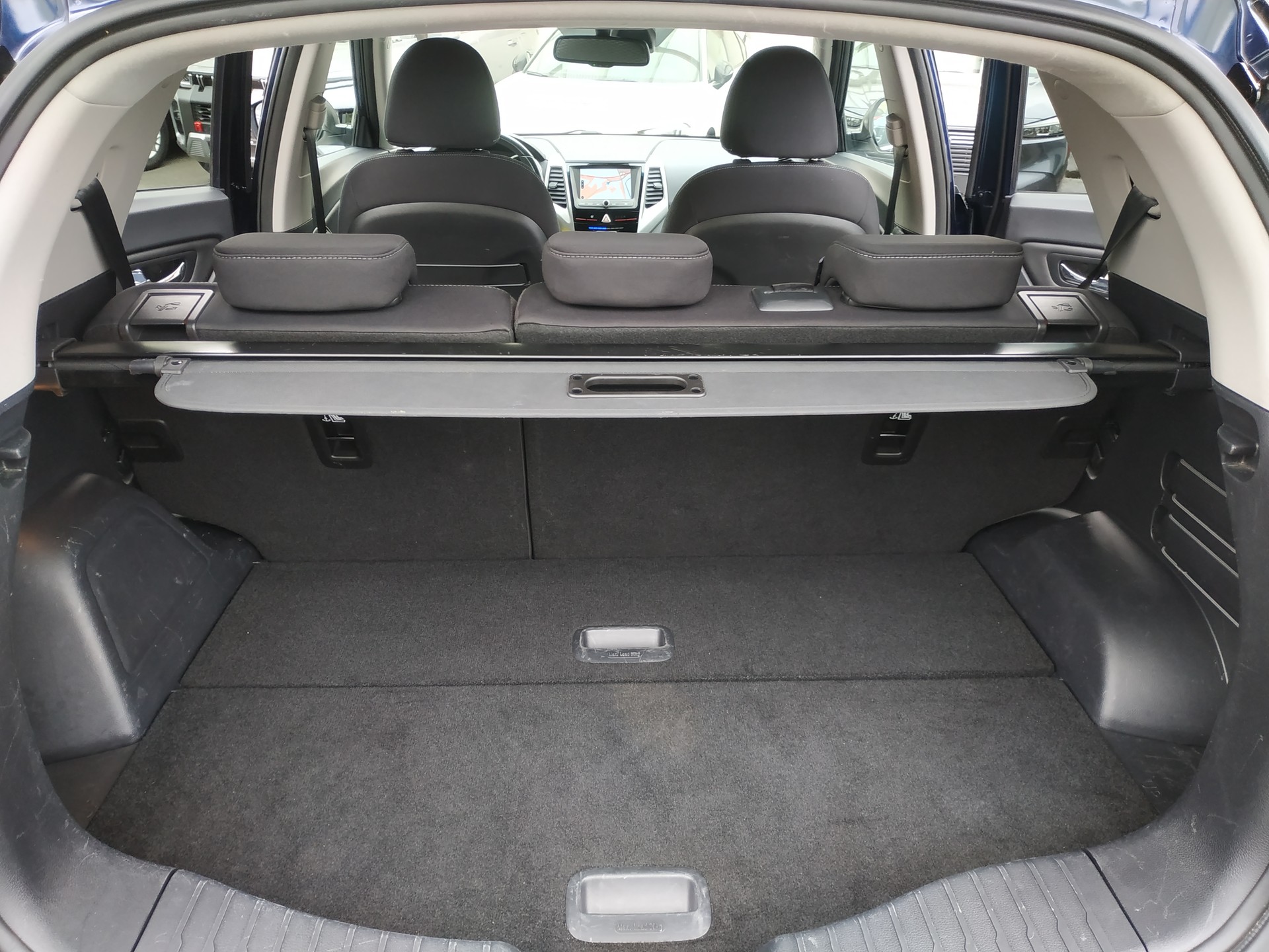 KGM-SsangYong Tivoli 1.6 e-XGi Quartz 4WD Automatic-image-20