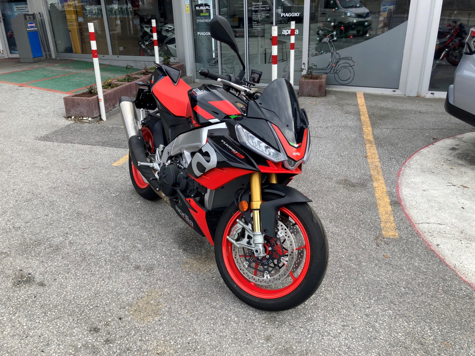 APRILIA Tuono V4 1100 E5+ Factory-image-2