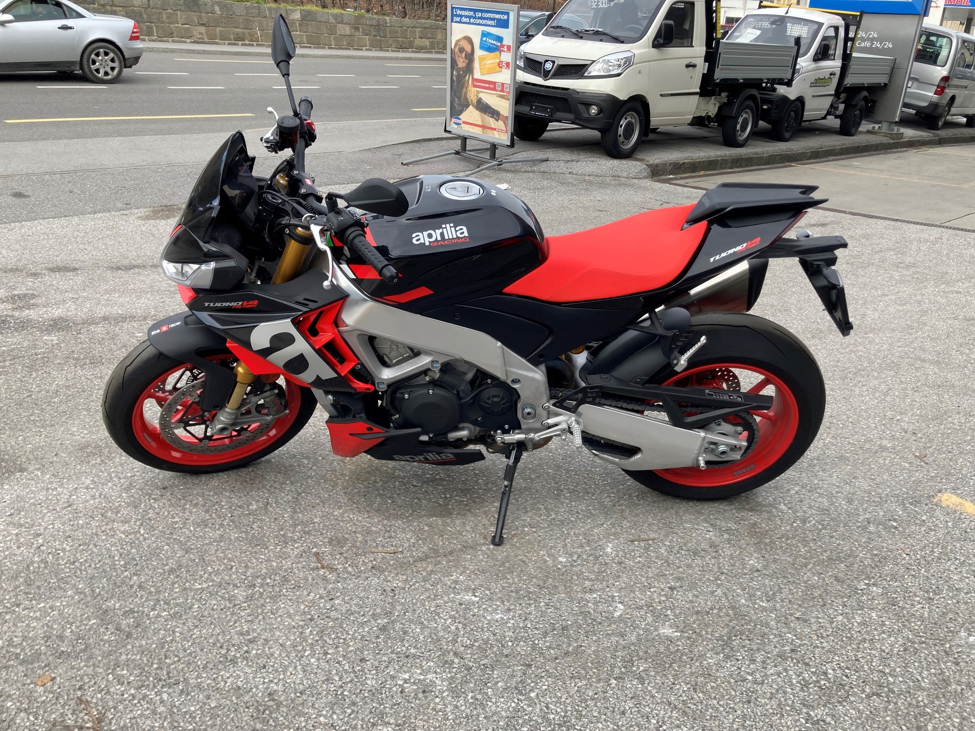 APRILIA Tuono V4 1100 E5+ Factory-image-6