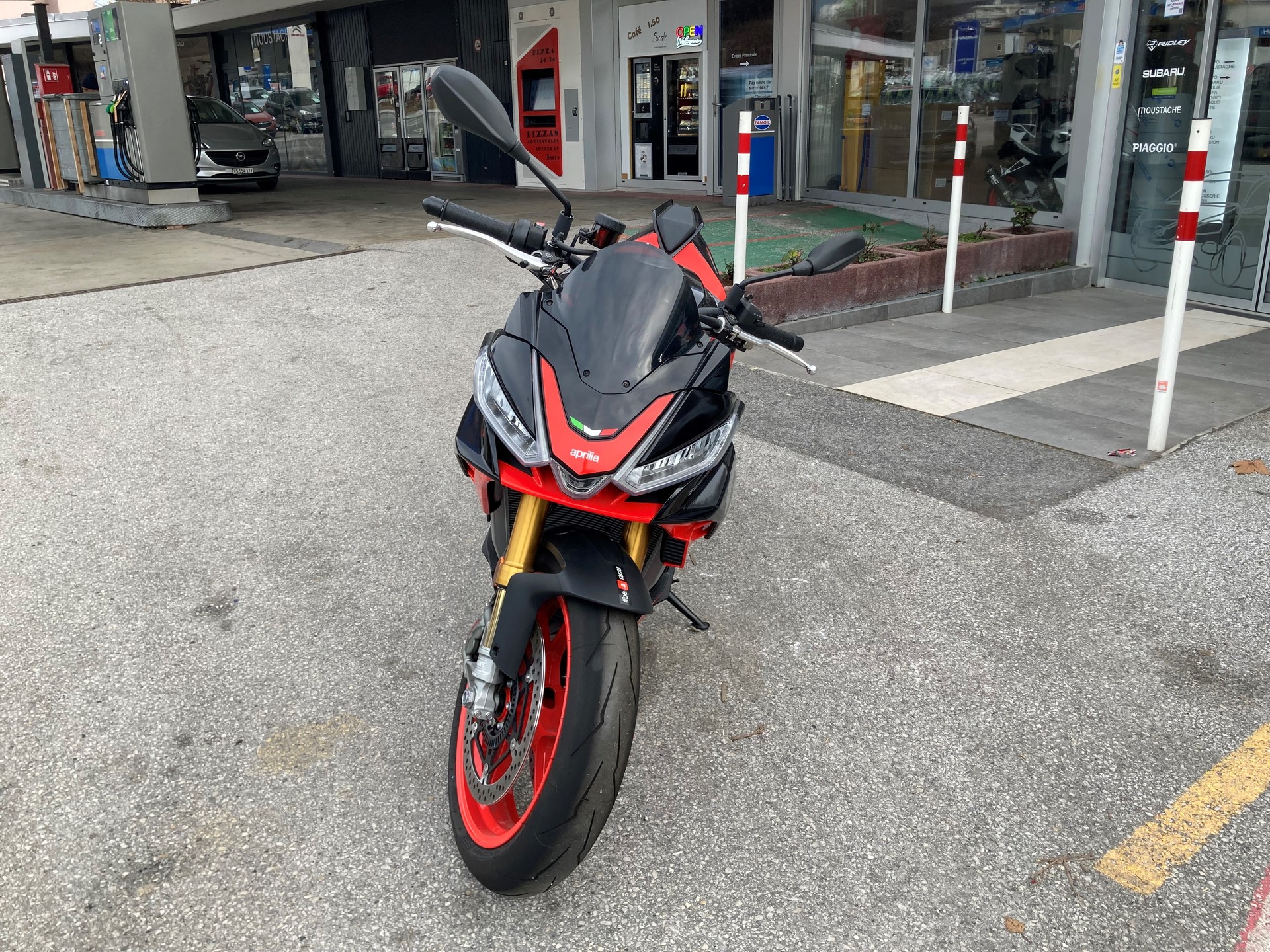 APRILIA Tuono V4 1100 E5+ Factory-image-1