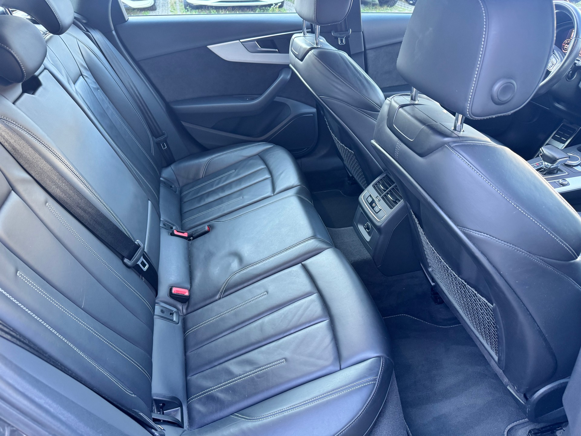 AUDI A4 Avant 3.0 TDI Sport quattro tiptronic-image-10