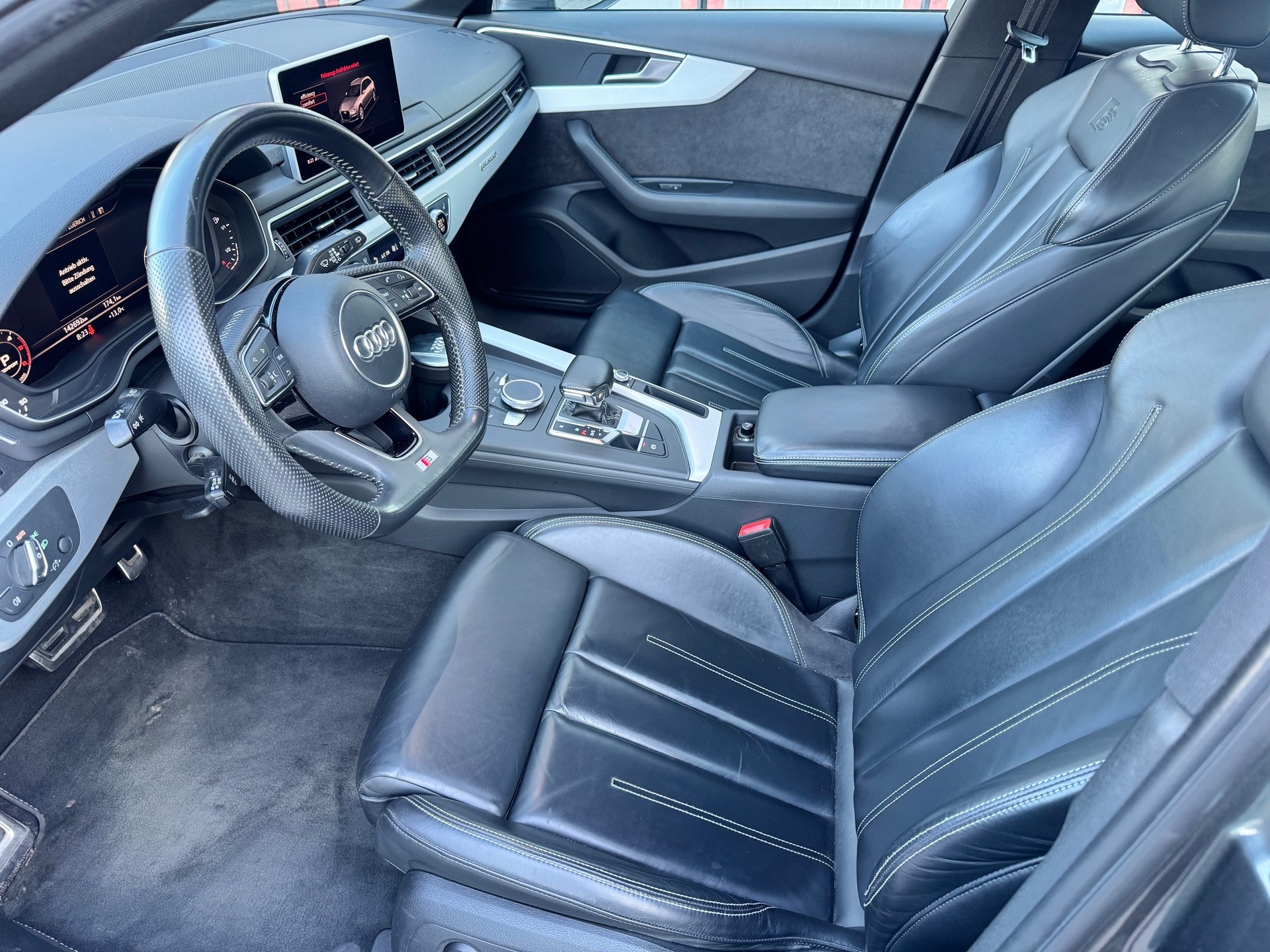 AUDI A4 Avant 3.0 TDI Sport quattro tiptronic-image-6
