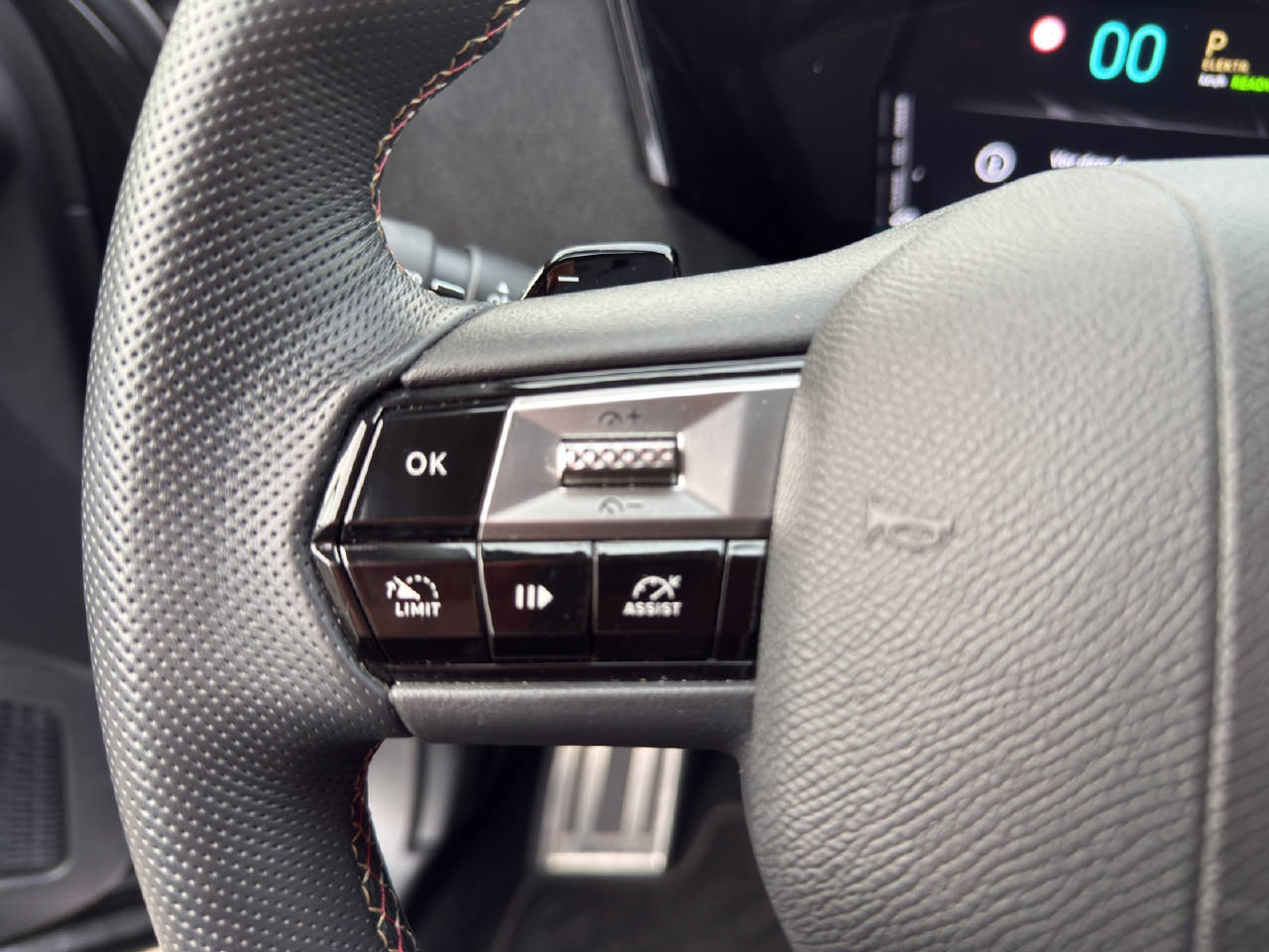 DS AUTOMOBILES DS4 1.6 E-Tense Ligne Noire-image-15