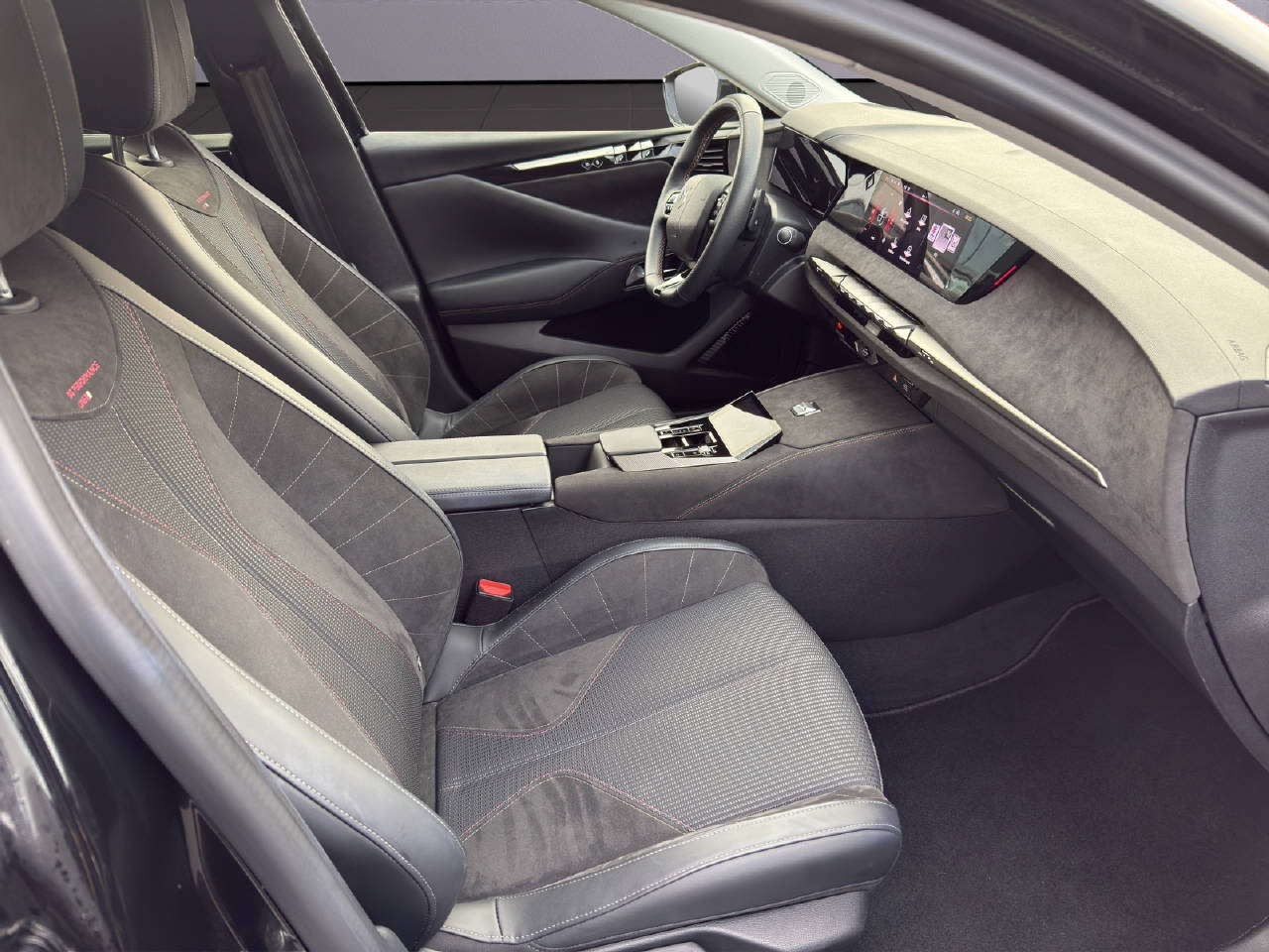 DS AUTOMOBILES DS4 1.6 E-Tense Ligne Noire-image-9