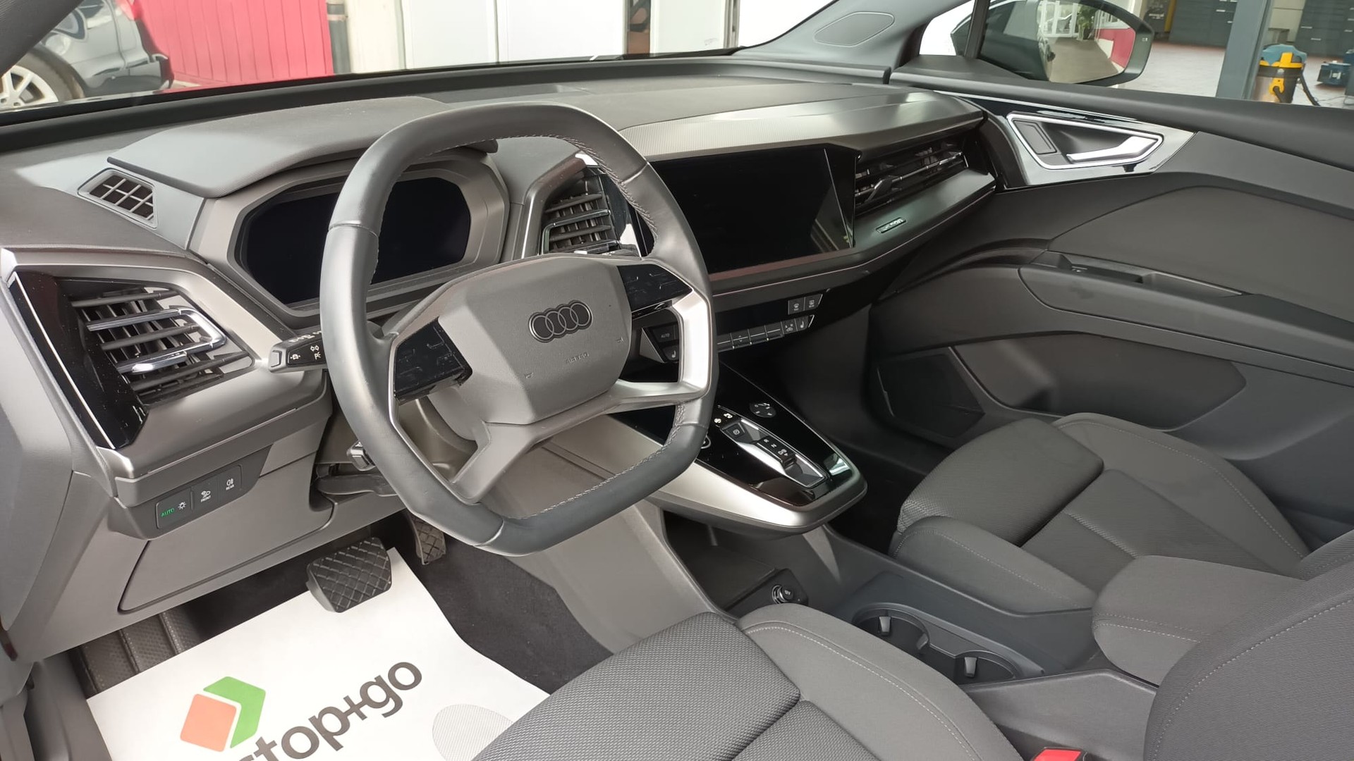 AUDI Q4 Sportback e-tron 50 quattro-image-8