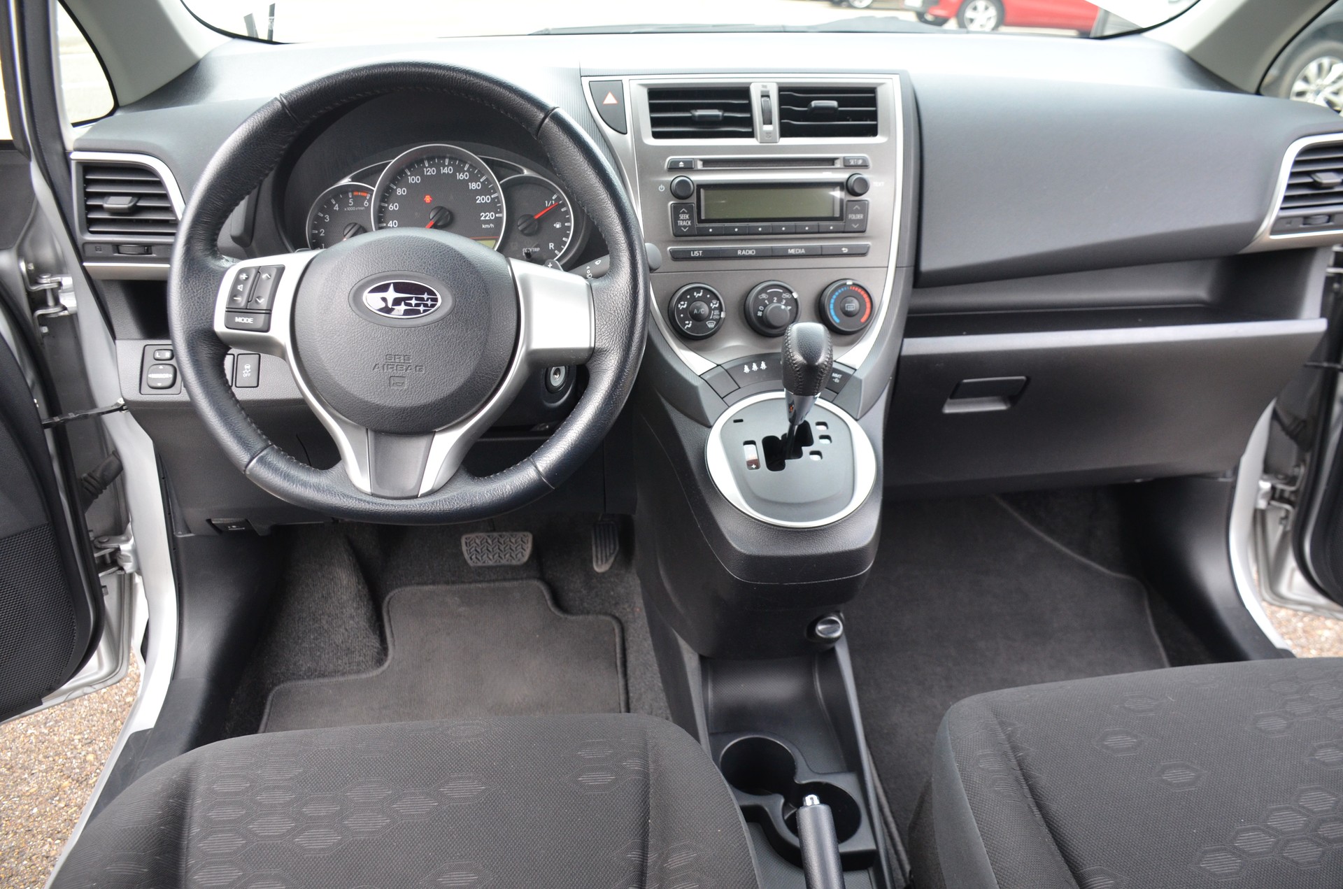 SUBARU Trezia 1.4D Swiss Automatic-image-12