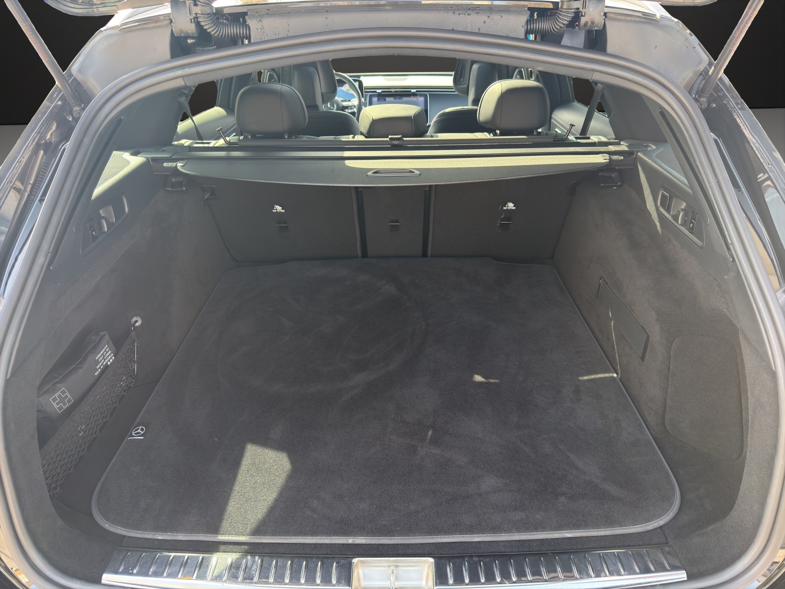 MERCEDES-BENZ E 200 T 9G-Tronic 4Matic-image-13