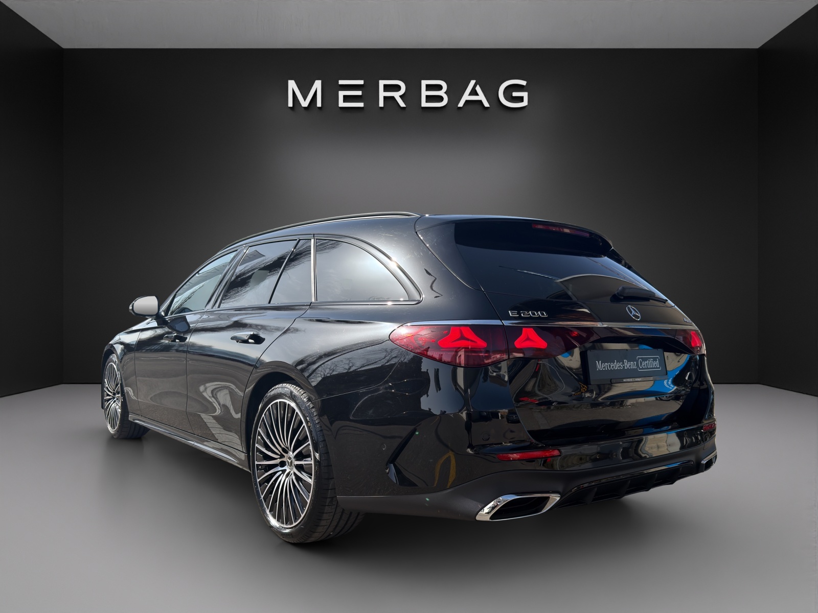 MERCEDES-BENZ E 200 T 9G-Tronic 4Matic-image-4