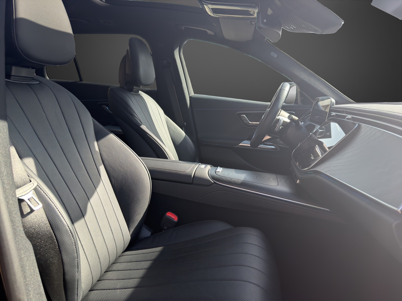 MERCEDES-BENZ E 200 T 9G-Tronic 4Matic-image-12
