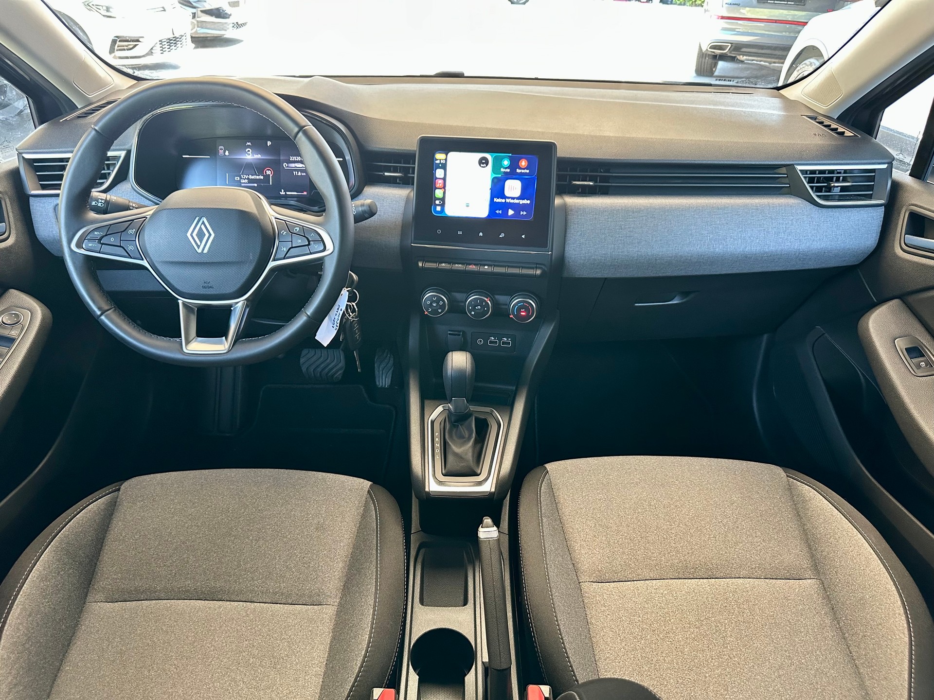 RENAULT Clio 1.0 Evolution X-Tronic-image-8