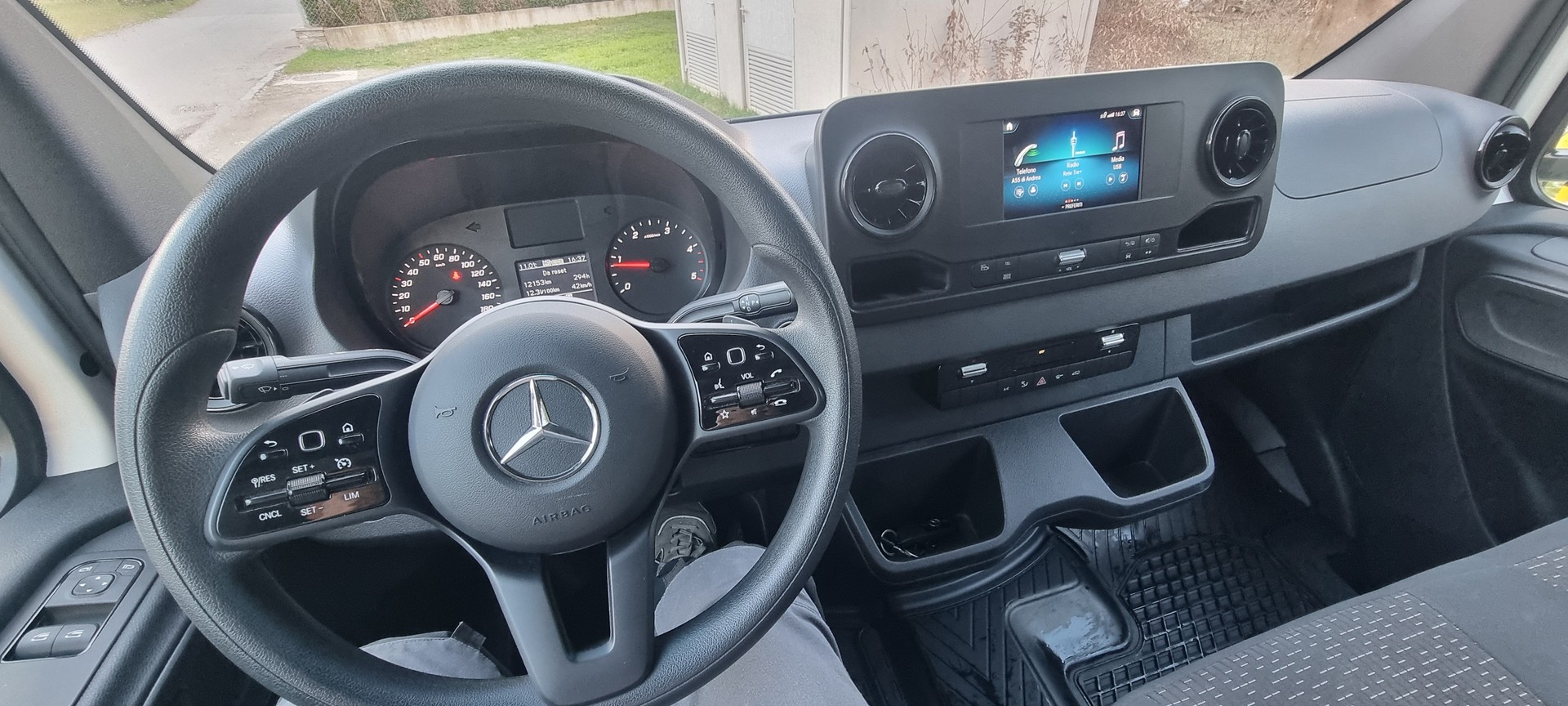 MERCEDES-BENZ Sprinter 317 CDI Lang 9G-TRONIC-image-3
