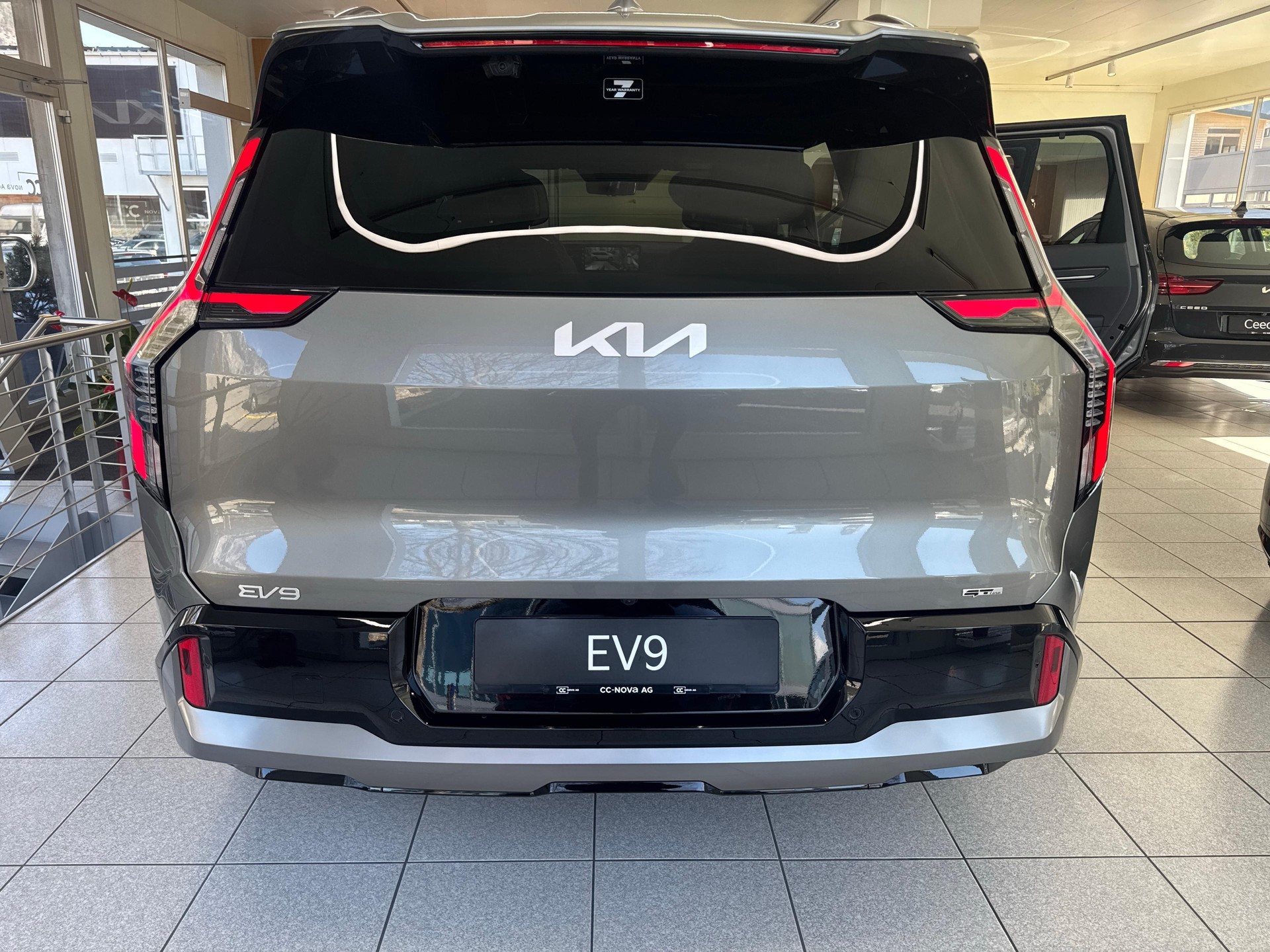 KIA EV9 99.8 kWh GT-Line 4x4 Relaxation 6P-image-4