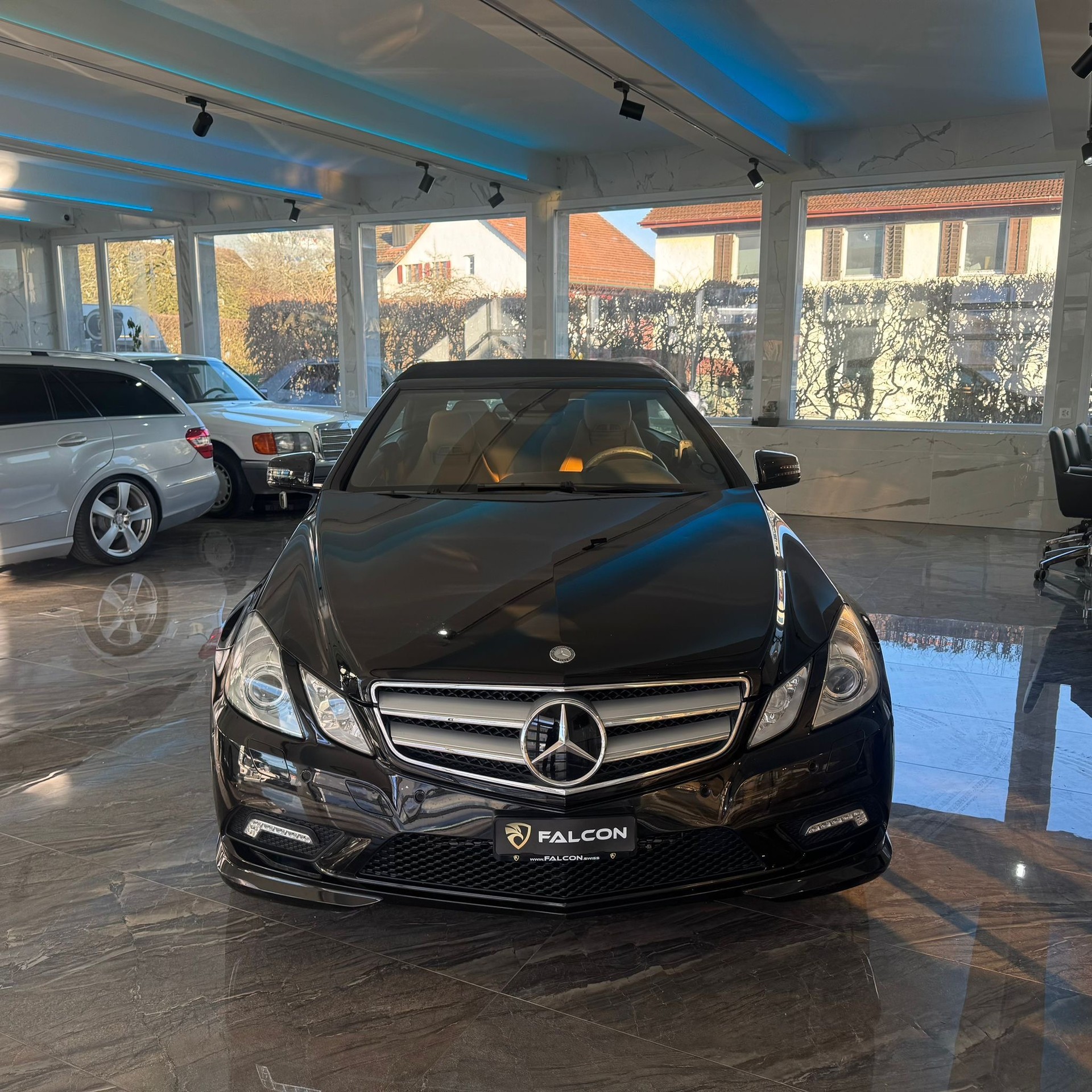 MERCEDES-BENZ E 350 CGI BlueEfficiency 7G-Tronic-image-6