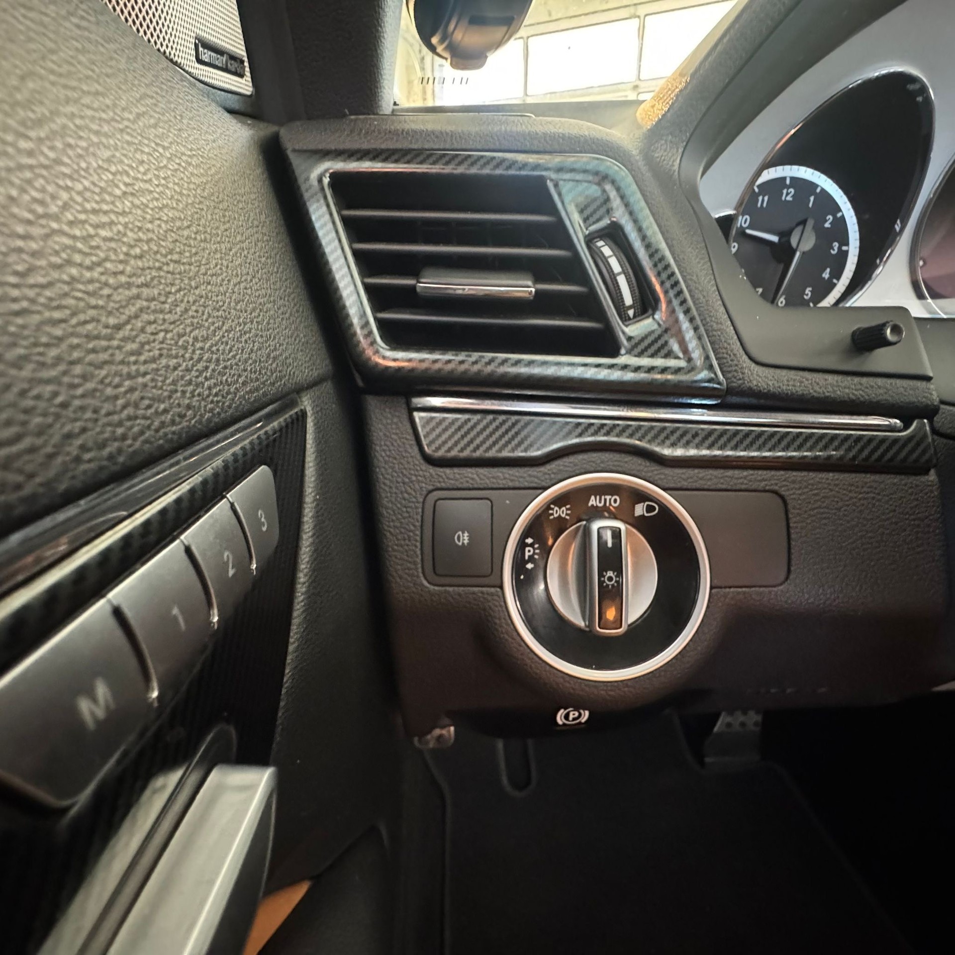 MERCEDES-BENZ E 350 CGI BlueEfficiency 7G-Tronic-image-39