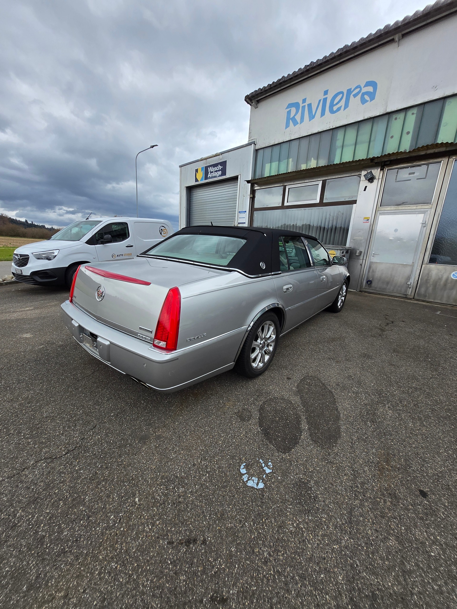 CADILLAC Sedan-image-6