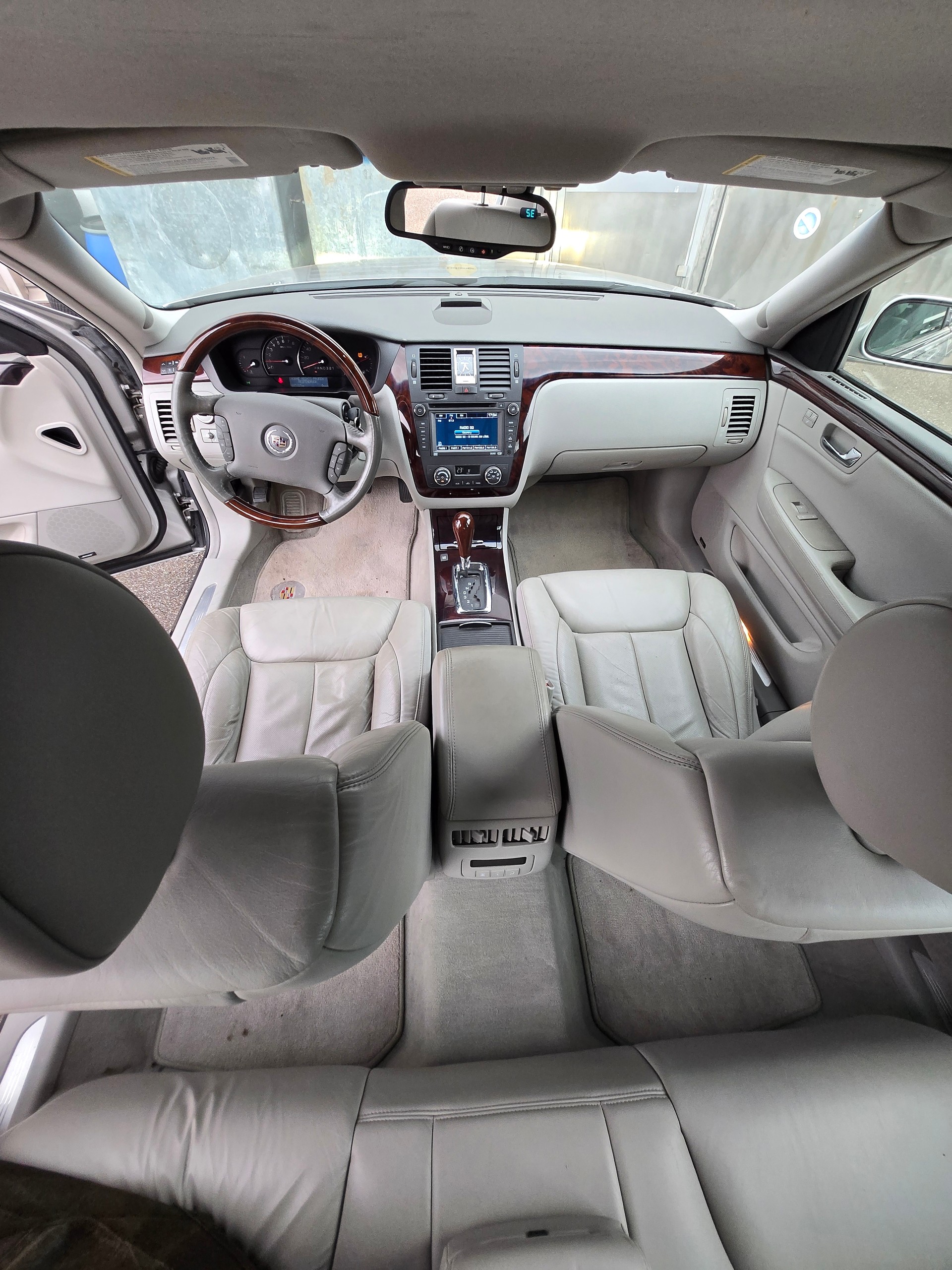 CADILLAC Sedan-image-8