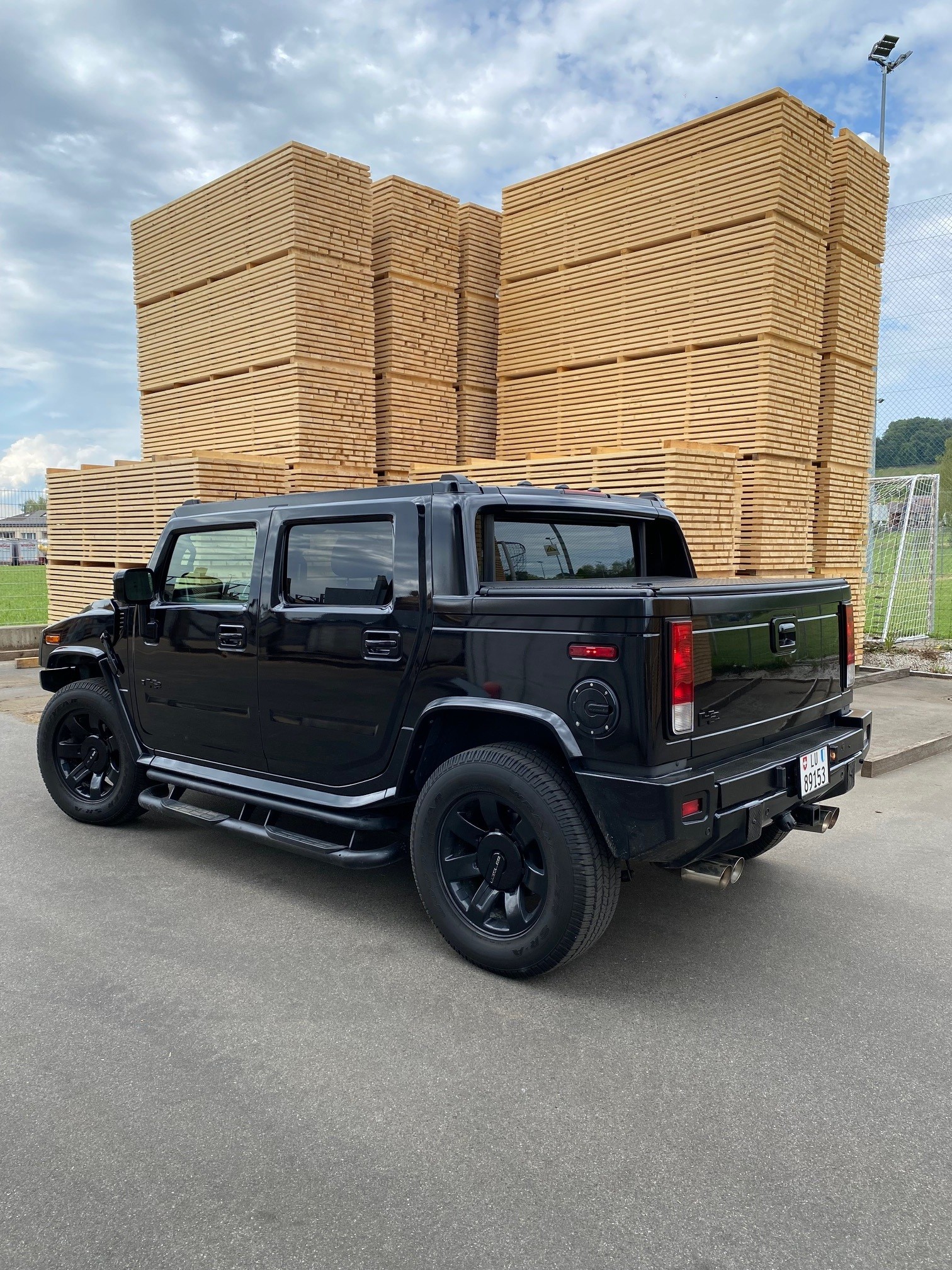 HUMMER Pick-up-image-2