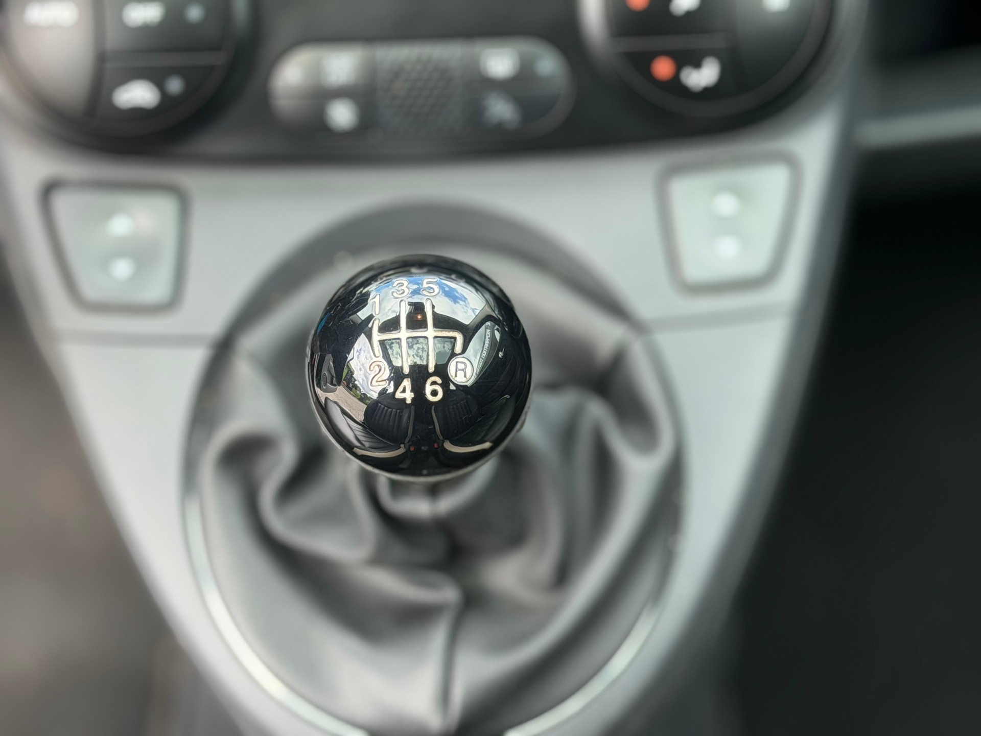 FIAT 500 0.9 Twinair Turbo Ron Arad Edition-image-10