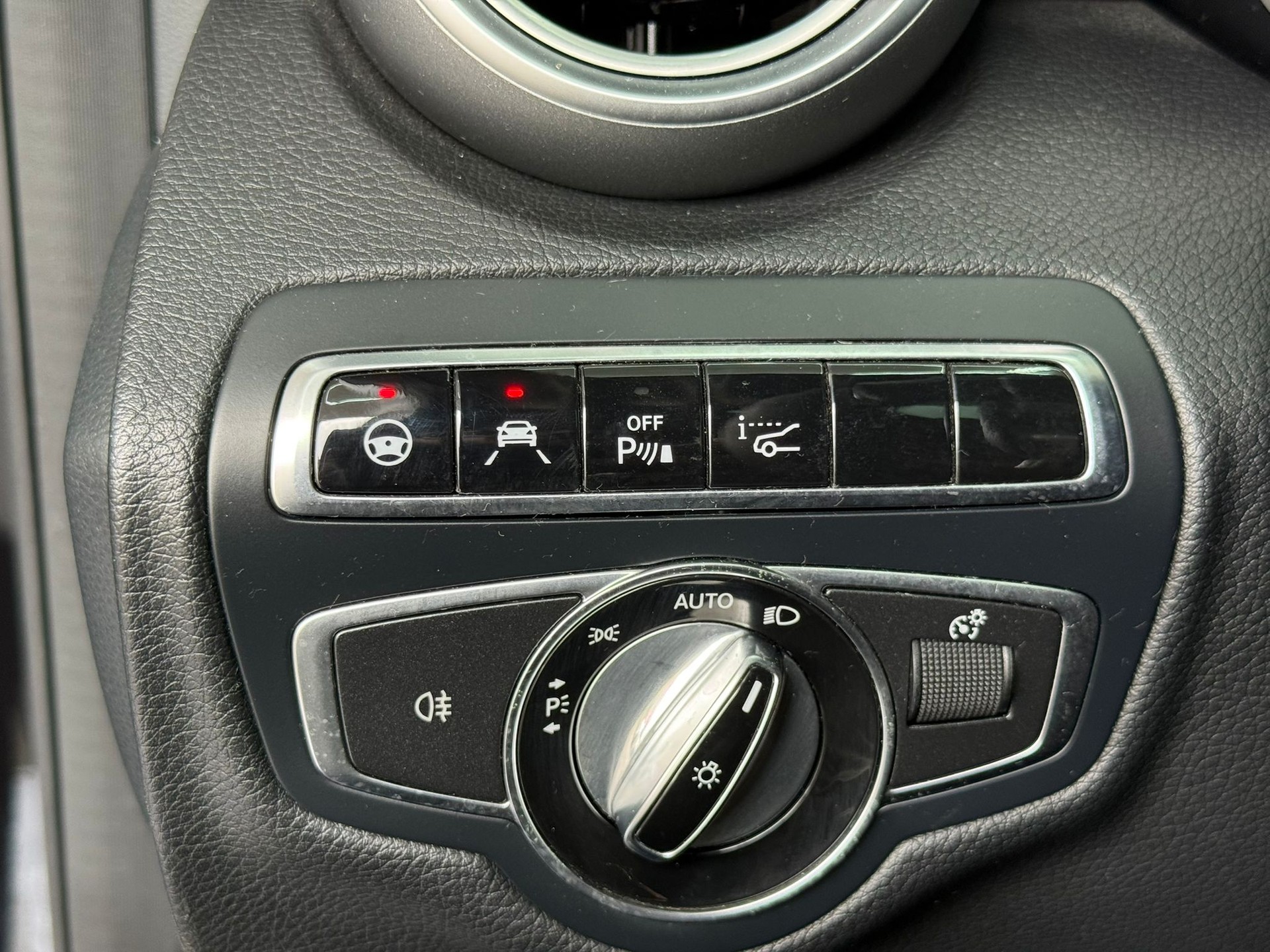 MERCEDES-BENZ C 63 S AMG Speedshift-image-16