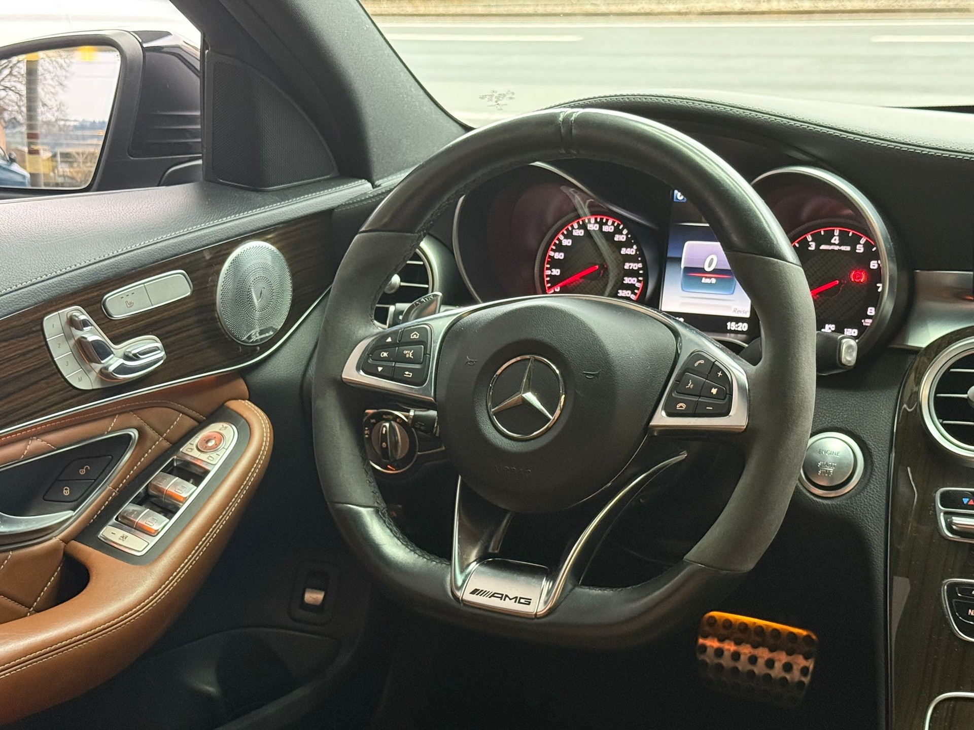 MERCEDES-BENZ C 63 S AMG Speedshift-image-28