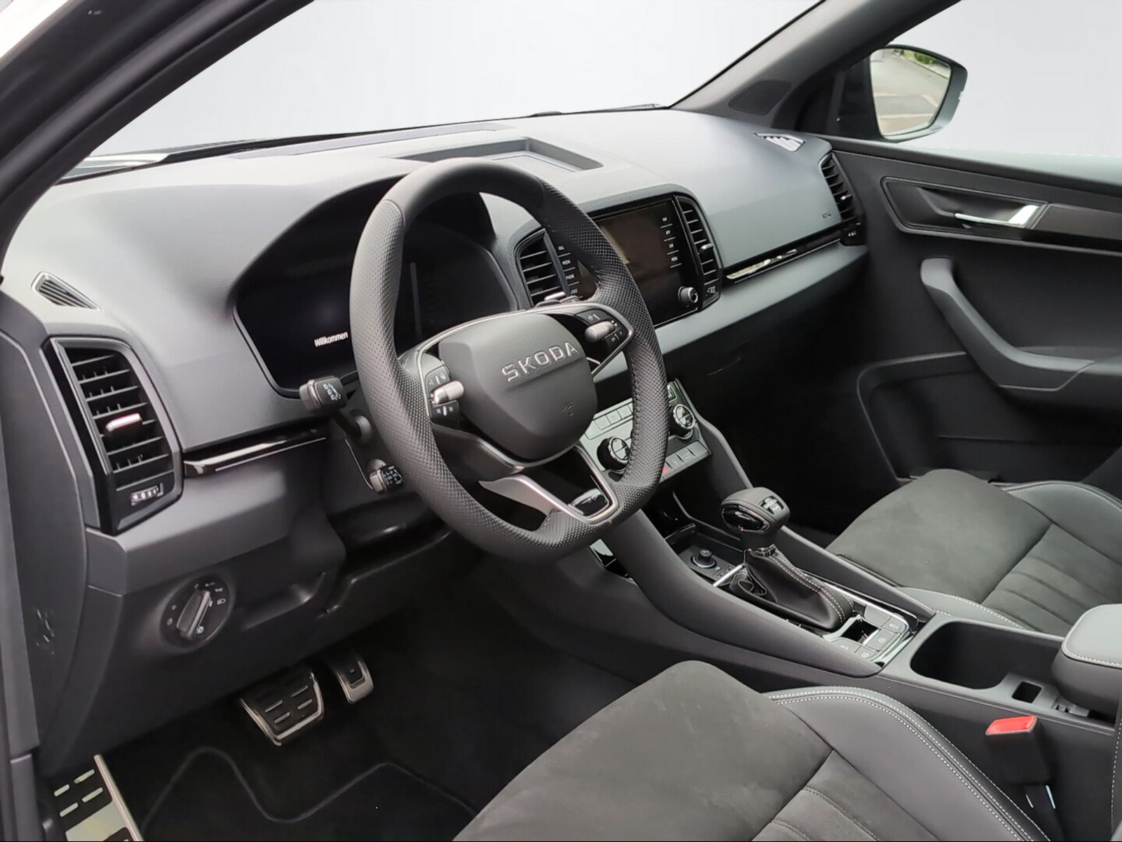SKODA Karoq 2.0 TSI SportLine 4x4 DSG-image-5