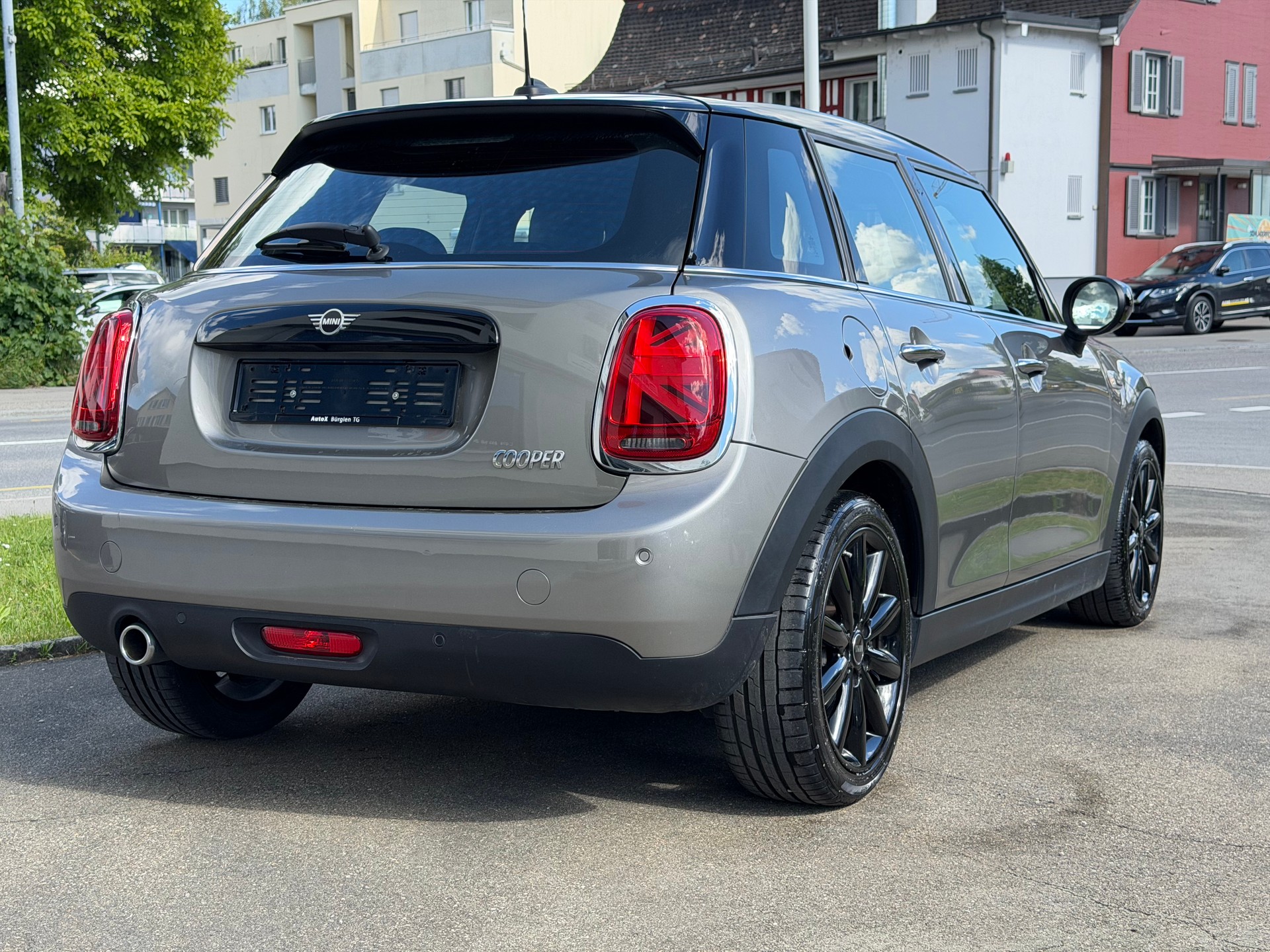 MINI Cooper Steptronic DKG-image-5