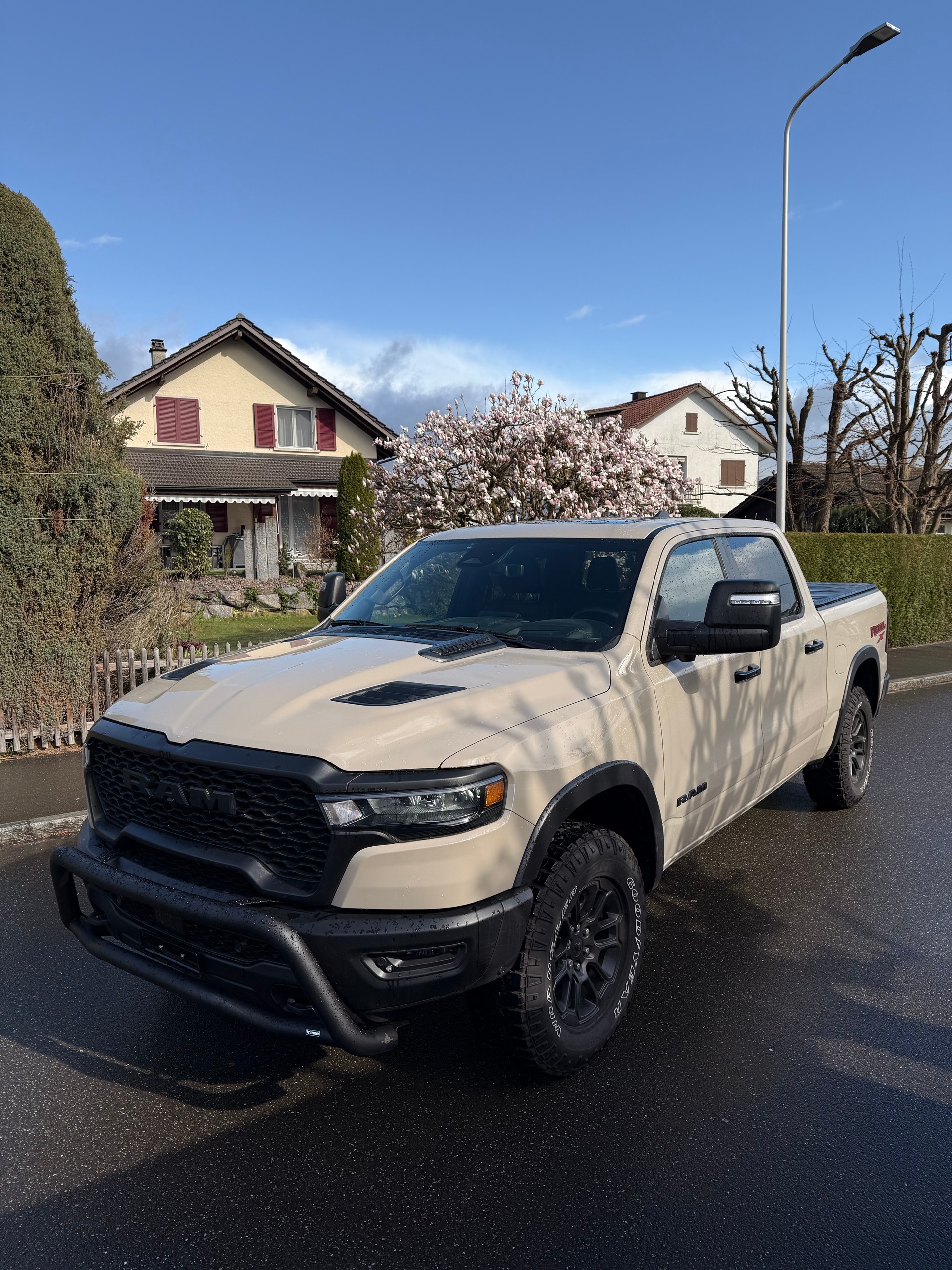 DODGE Ram