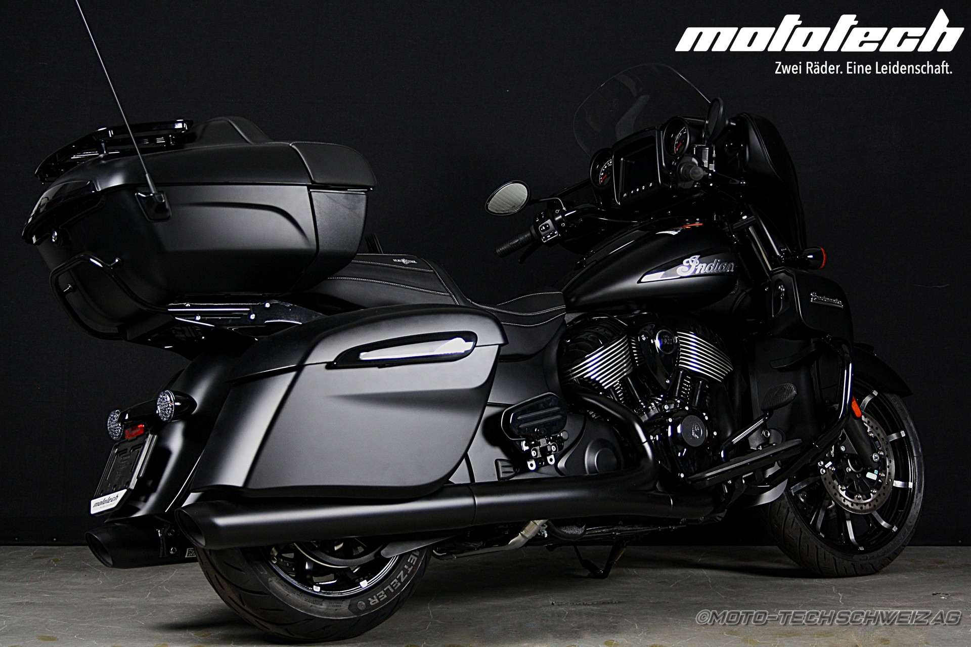 INDIAN Roadmaster Dark Horse-image-1