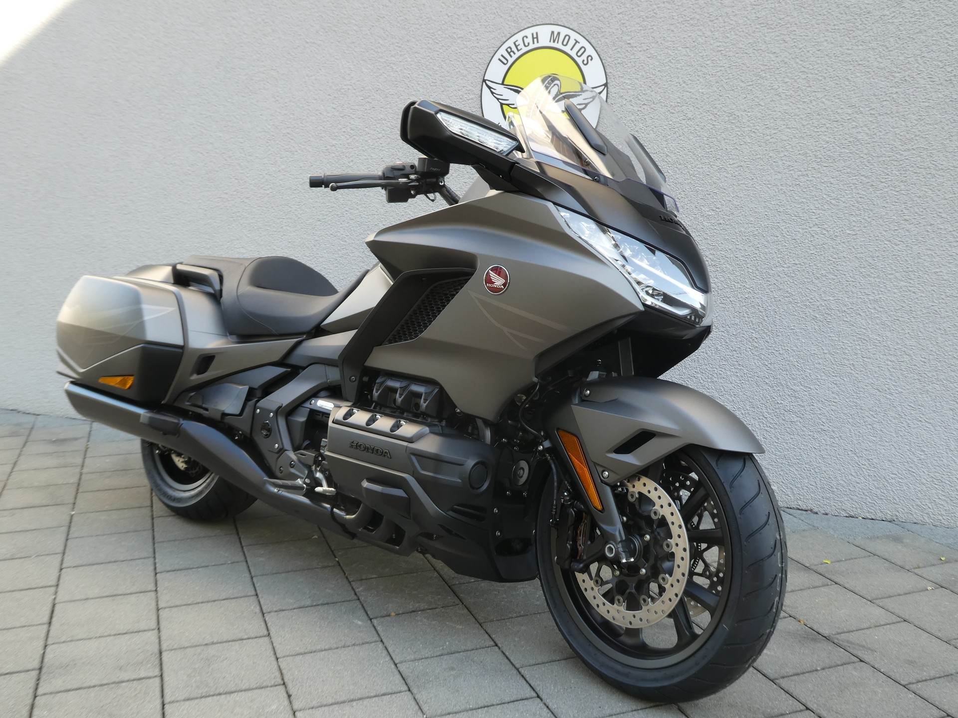 HONDA GL 1800 B Goldwing Bagger-image-0