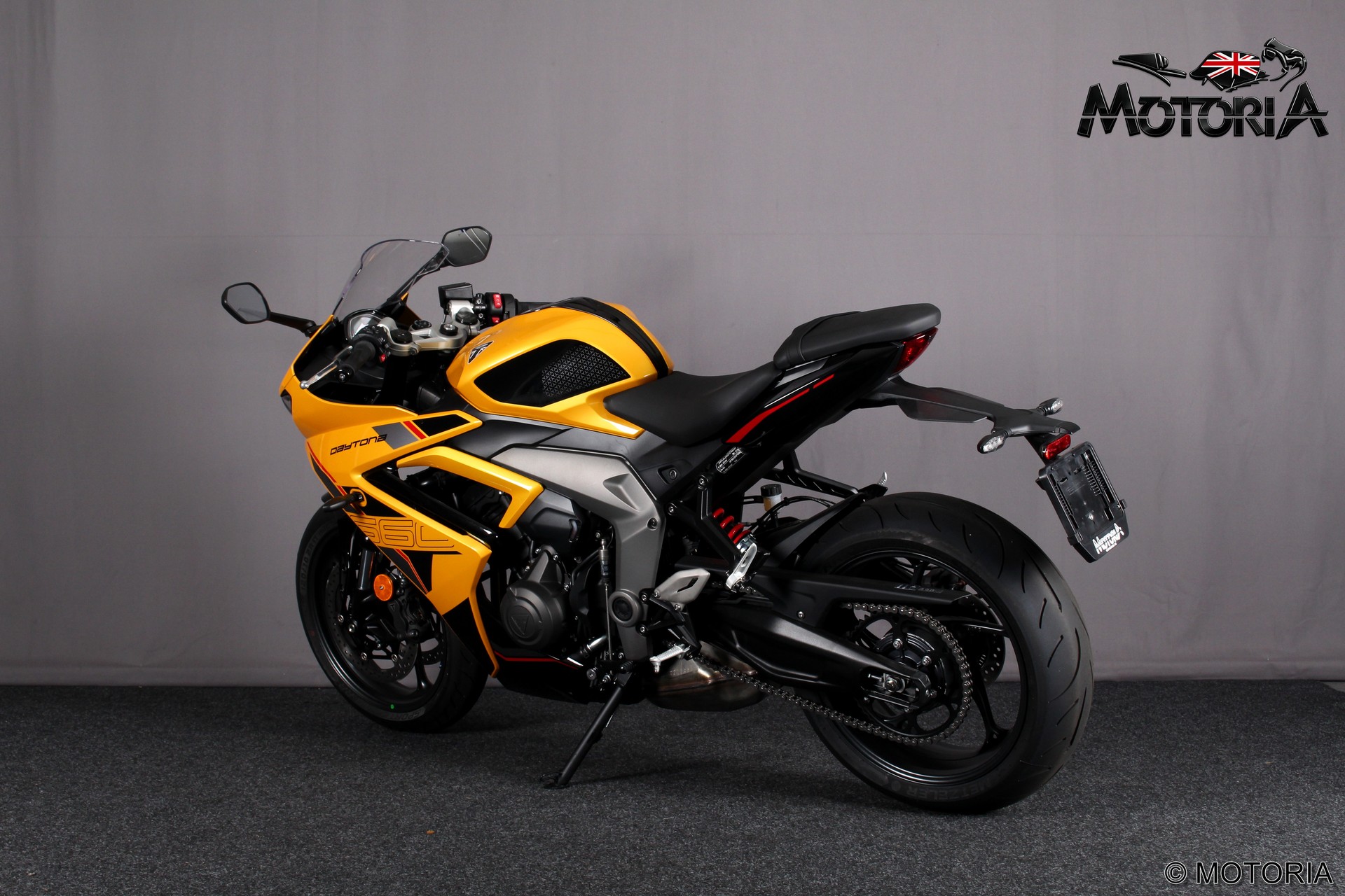 TRIUMPH Daytona 660 Sport-image-4