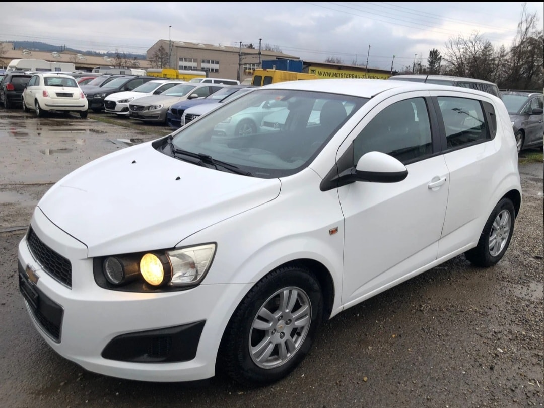 CHEVROLET Aveo 1.4 LT Automatic-image-2