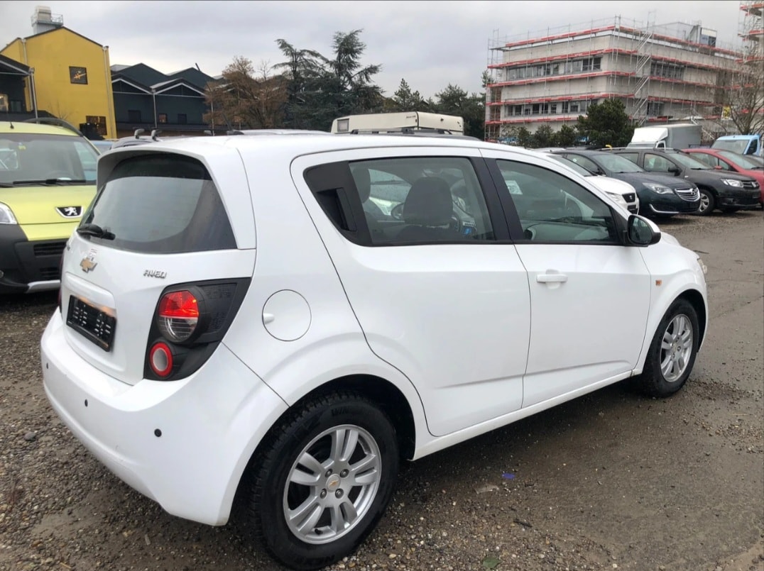 CHEVROLET Aveo 1.4 LT Automatic-image-3