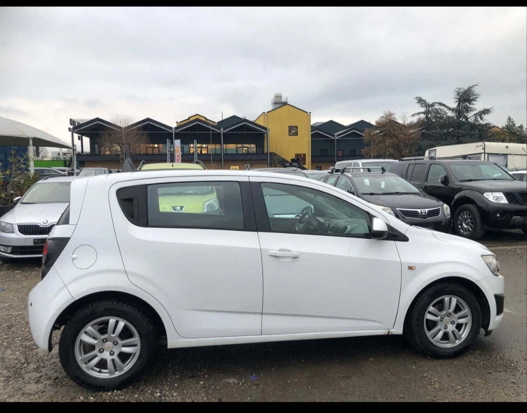 CHEVROLET Aveo 1.4 LT Automatic-image-4