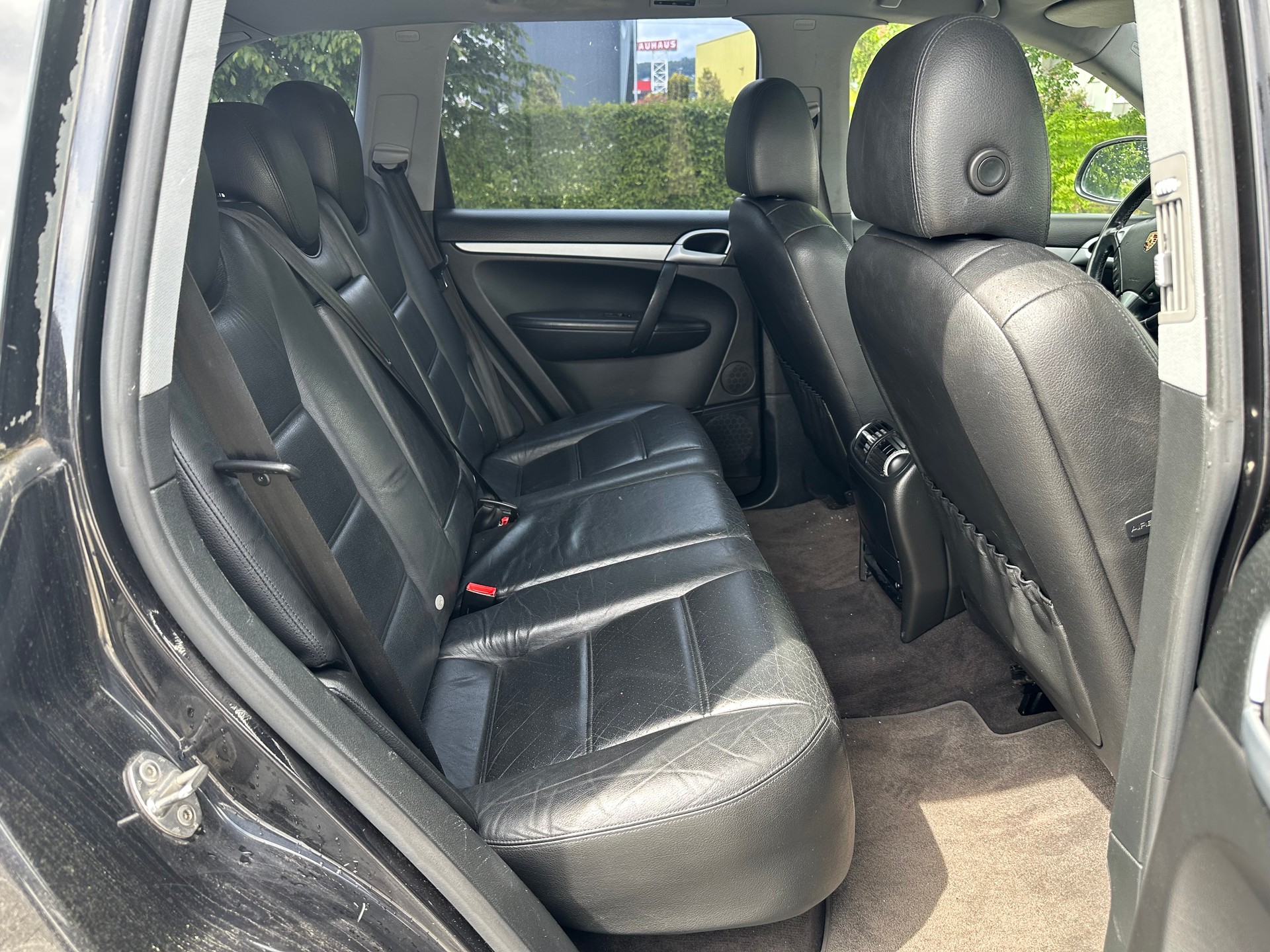 PORSCHE Cayenne-image-7