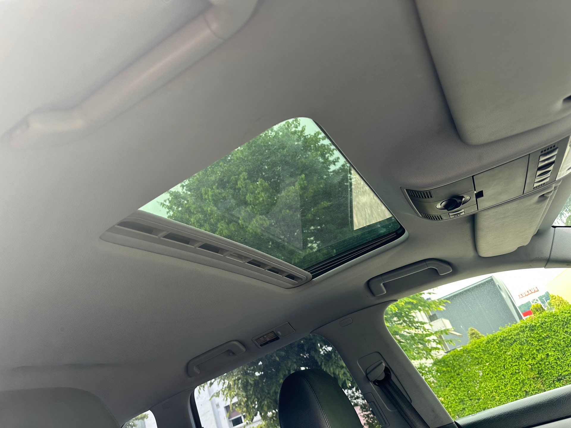 PORSCHE Cayenne-image-6