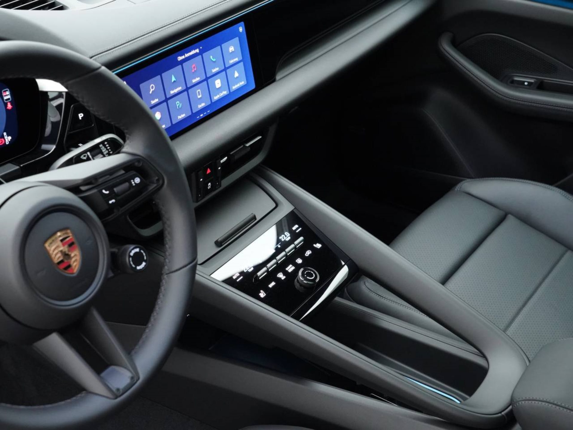 PORSCHE Macan 4-image-17