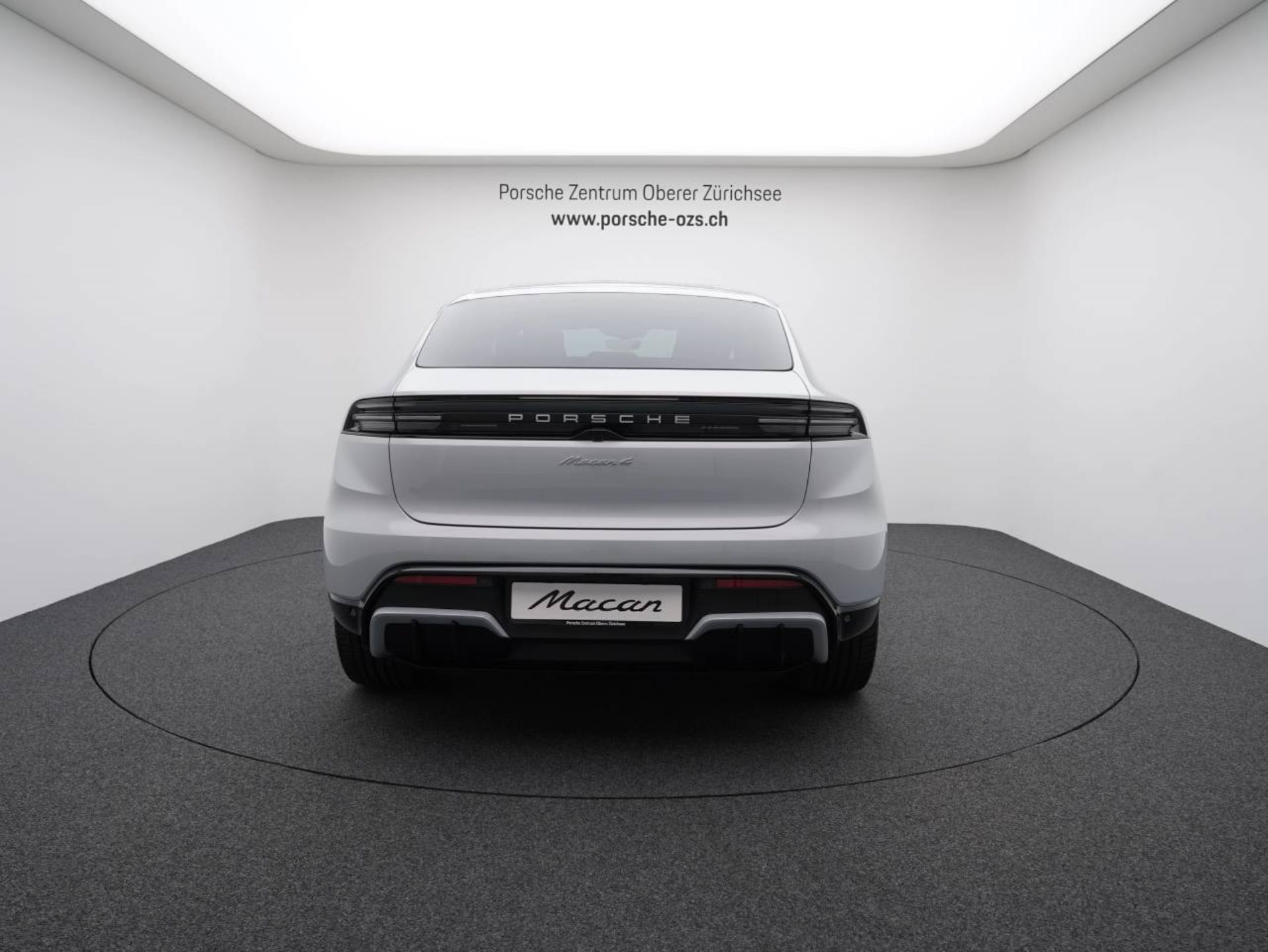 PORSCHE Macan 4-image-5