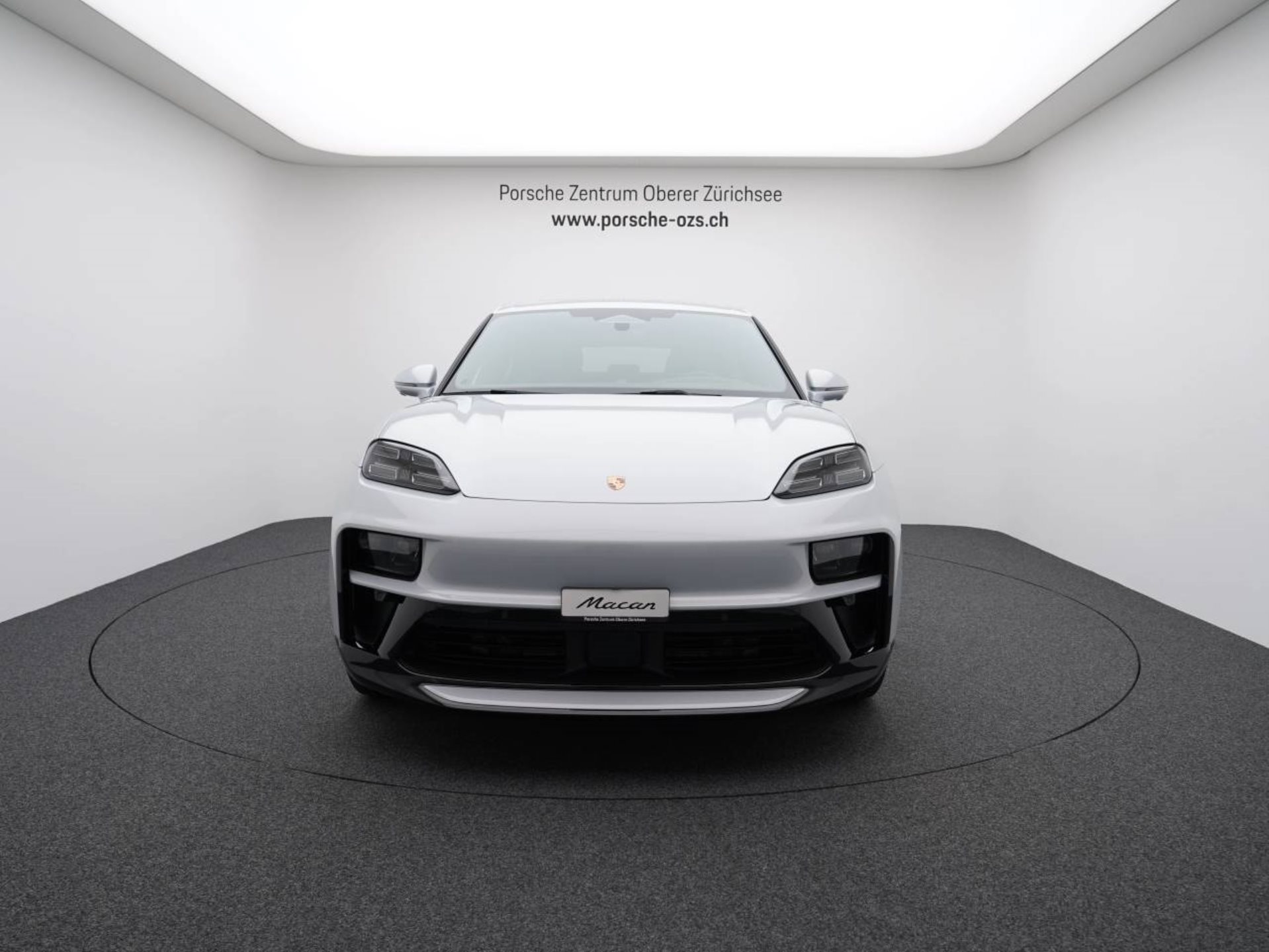 PORSCHE Macan 4-image-9