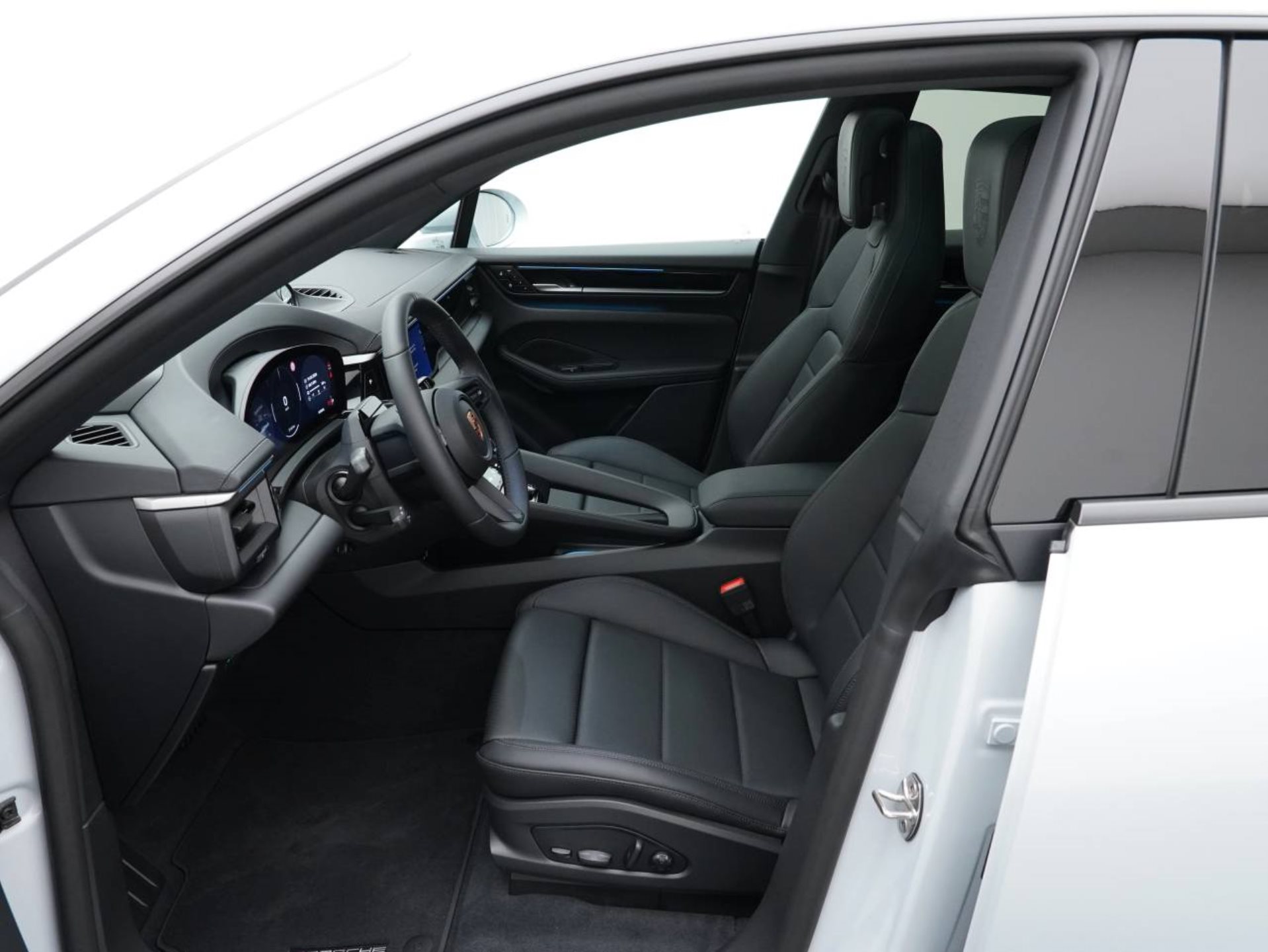 PORSCHE Macan 4-image-4