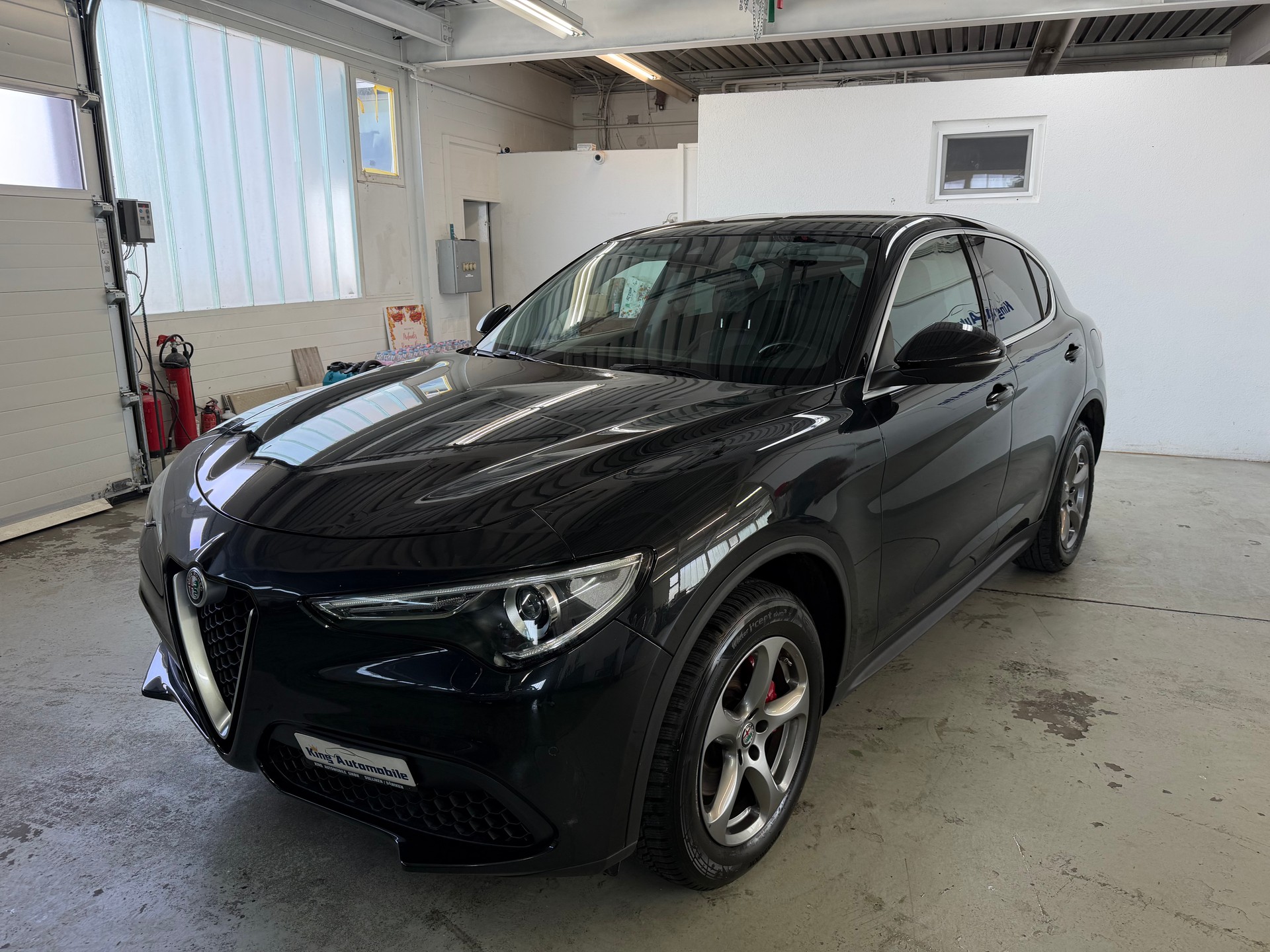 ALFA ROMEO Stelvio 2.0 First Edition Q4 Automatic | CH-Auto | Navi | Leder-showroom-element-1