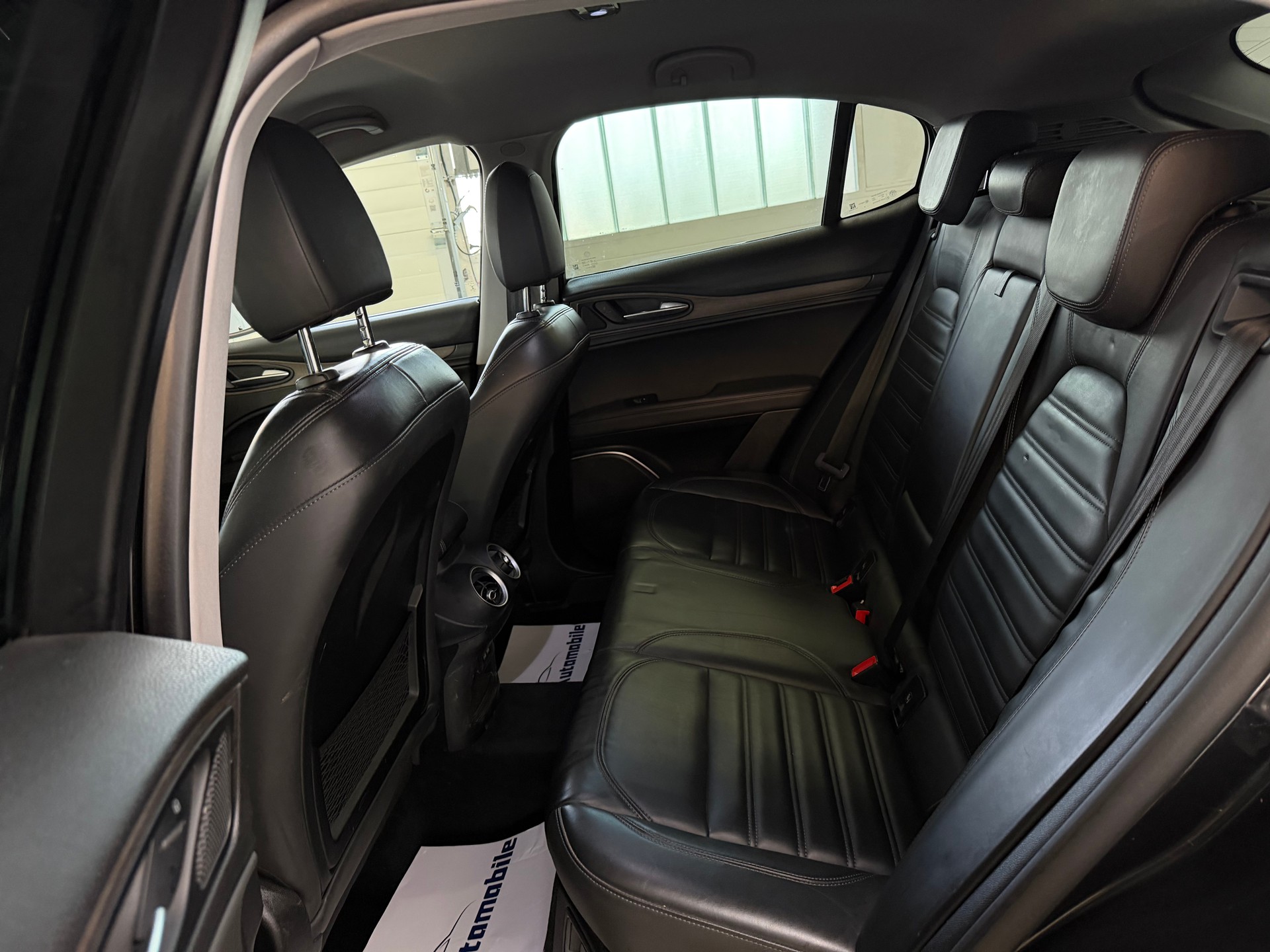 ALFA ROMEO Stelvio 2.0 First Edition Q4 Automatic | CH-Auto | Navi | Leder-image-10