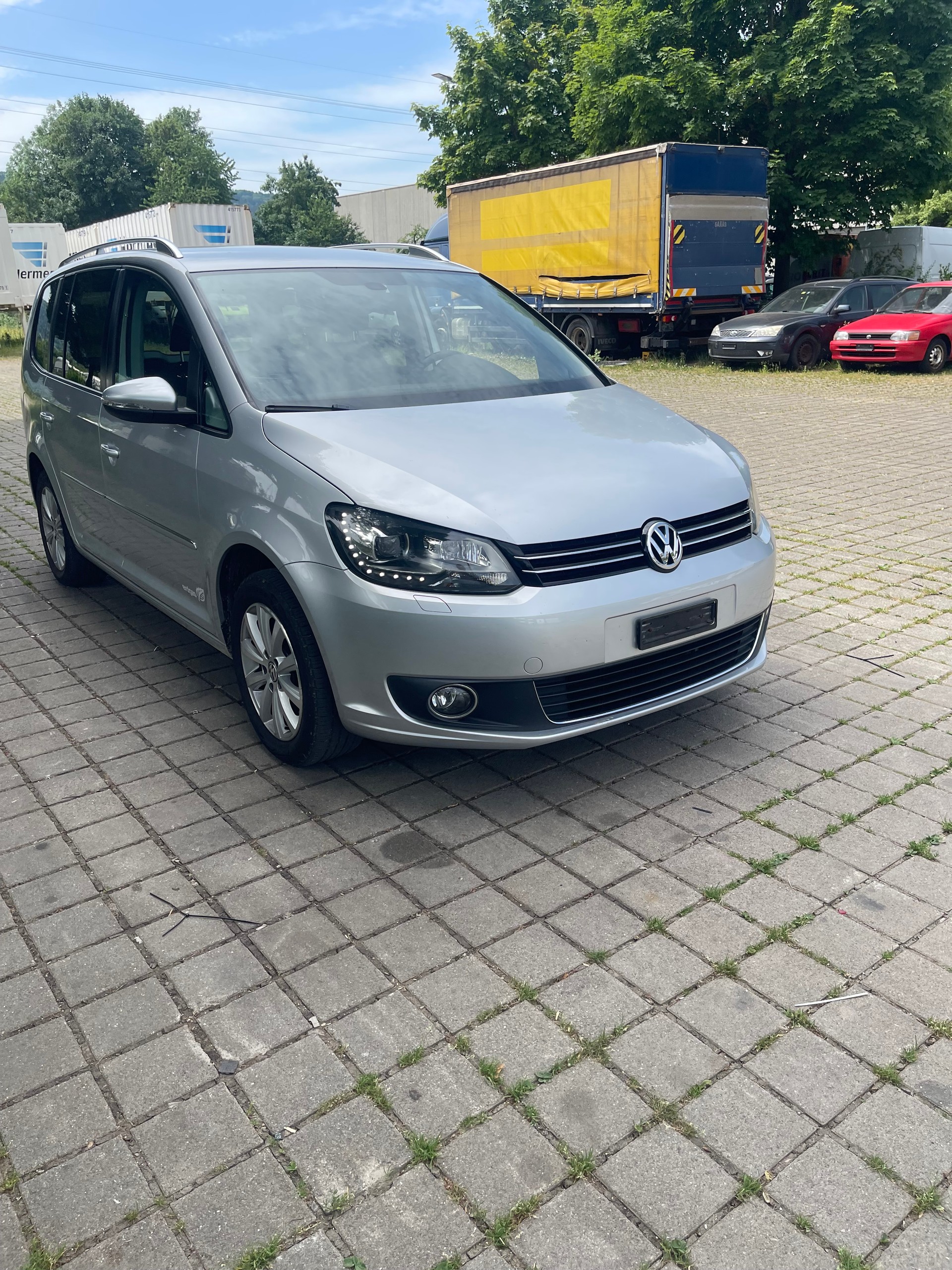 VW Touran 1.4 TSI EcoFuel Highline DSG-image-1
