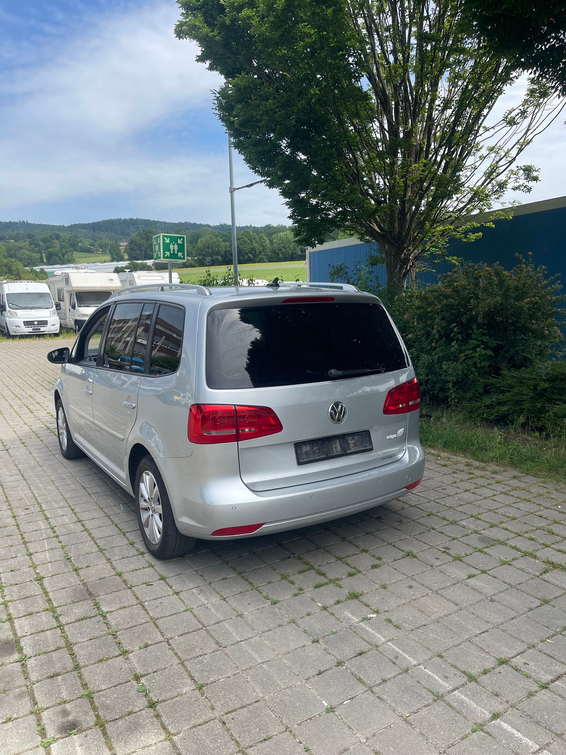 VW Touran 1.4 TSI EcoFuel Highline DSG-image-2