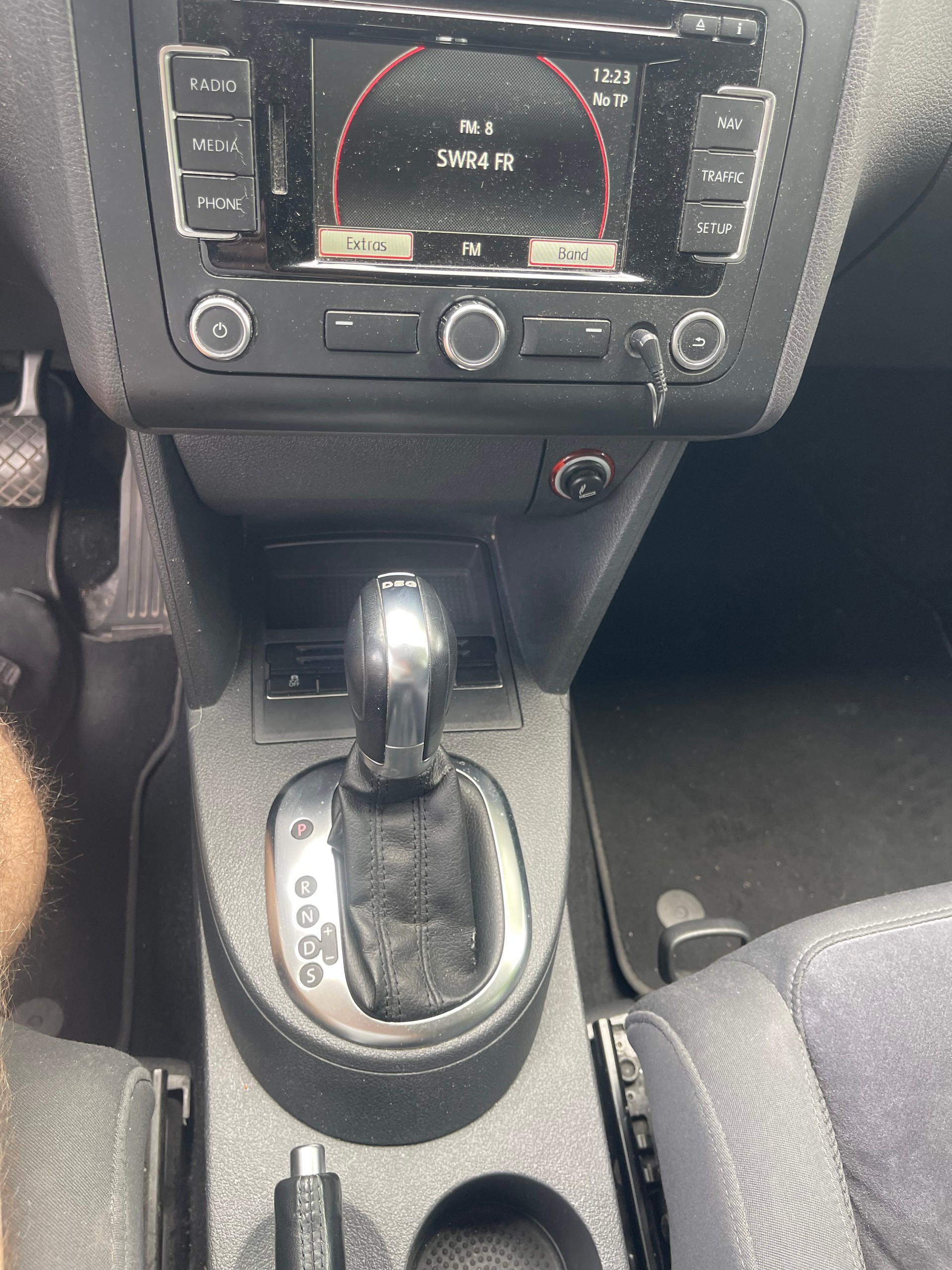 VW Touran 1.4 TSI EcoFuel Highline DSG-image-10