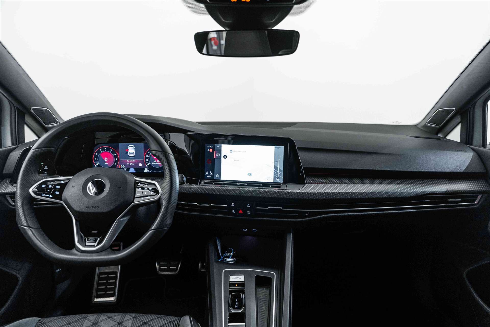 VW Golf 1.5 eTSI mHEV ACT R-Line DSG-image-8