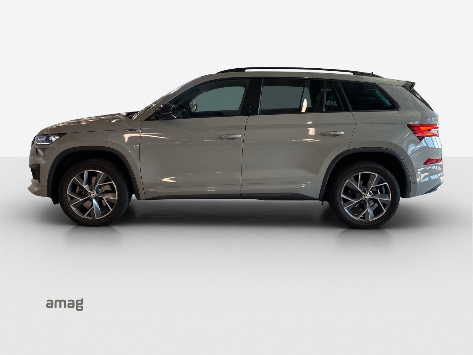 SKODA Kodiaq 2.0 TSI 4x4 SportLine-showroom-element-1