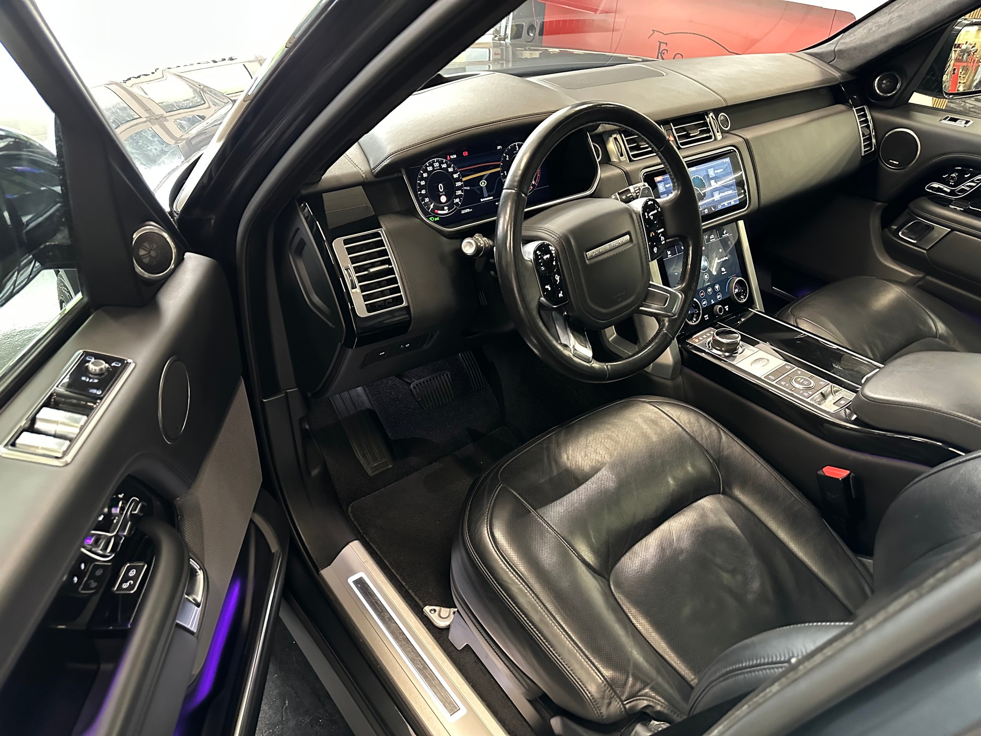 LAND ROVER Range Rover 4.4 SDV8 Autobiography Automatic-image-8